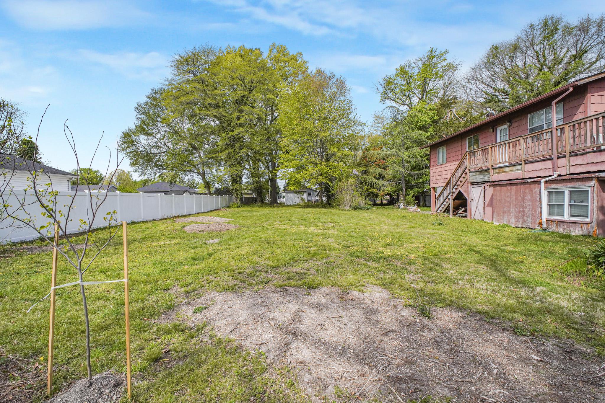 CLASSIC SHORES - Land