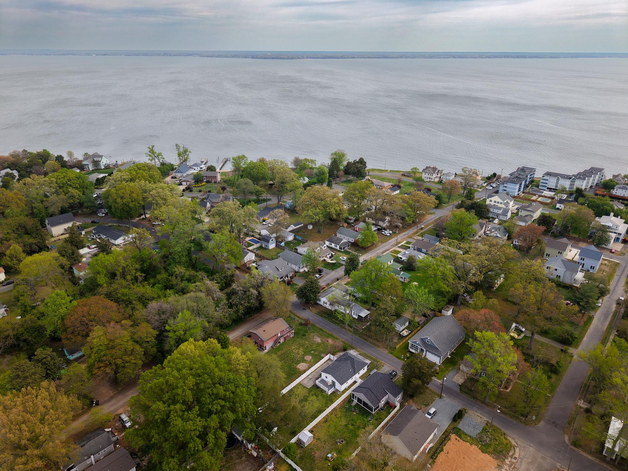 CLASSIC SHORES - Land