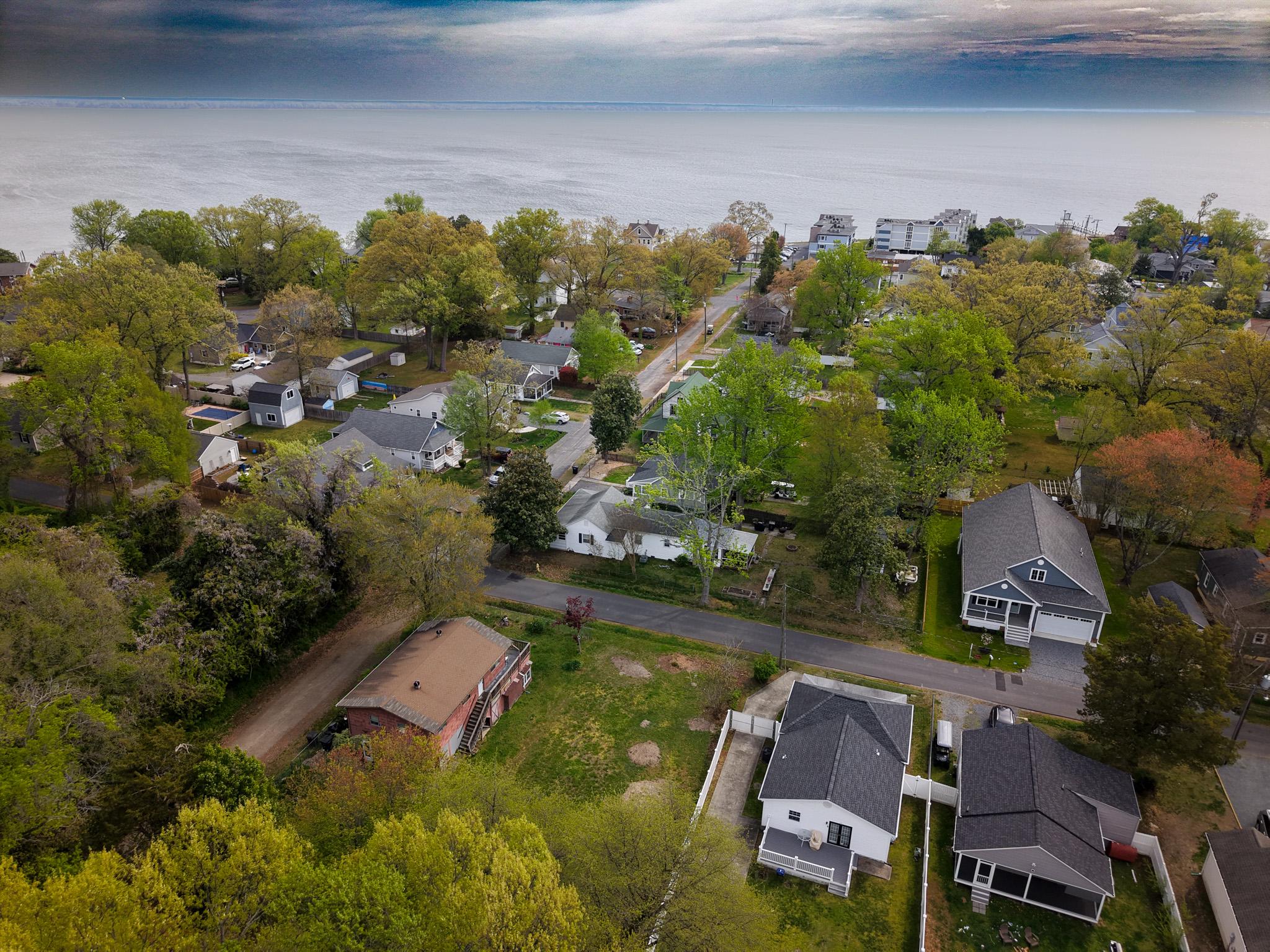 CLASSIC SHORES - Land