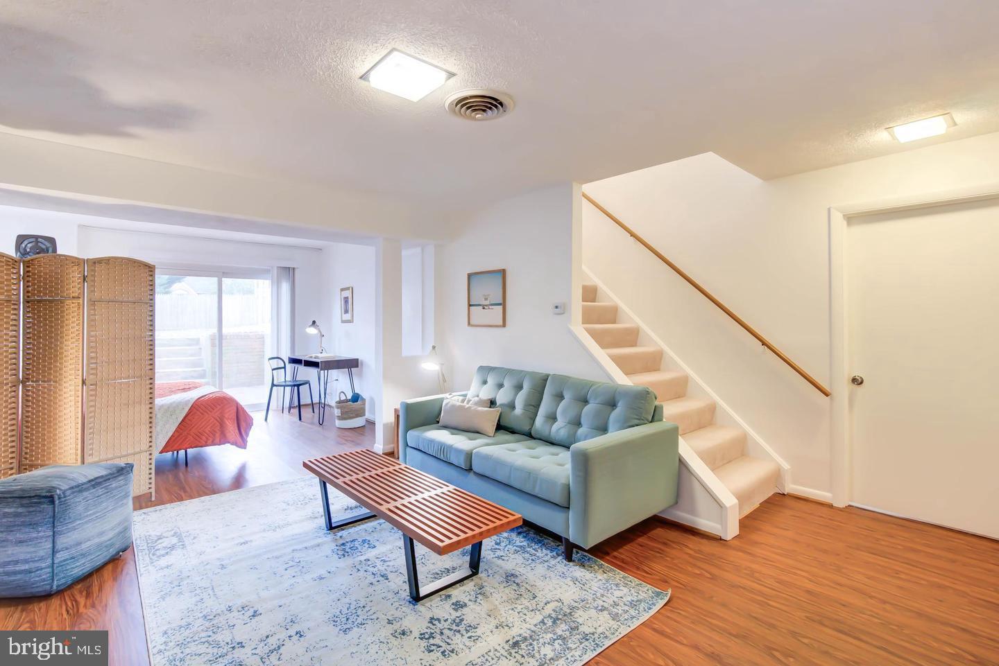 HOME ACRES - Residential Lease