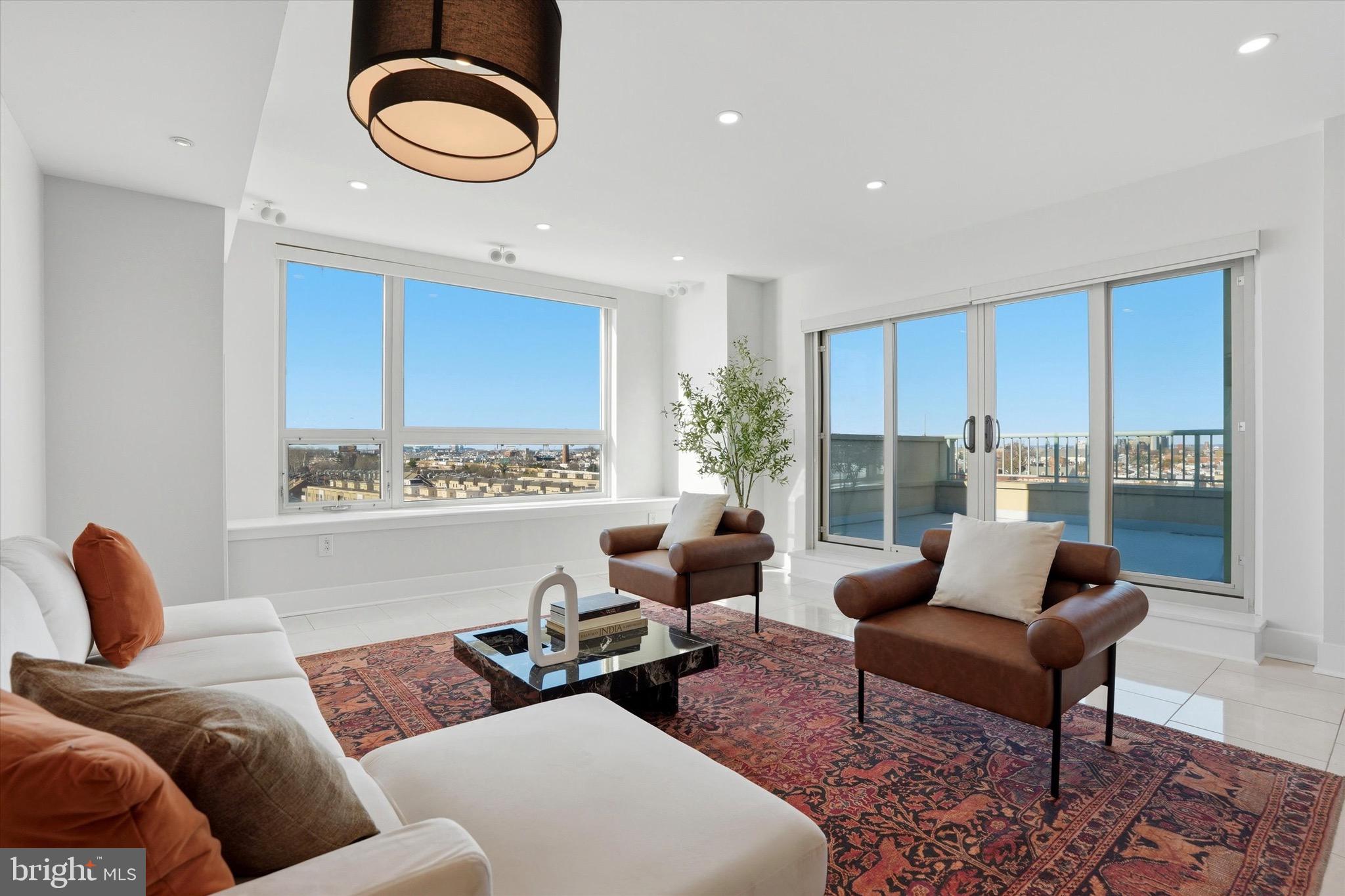 DOCKSIDE CONDOMINIUM - Residential