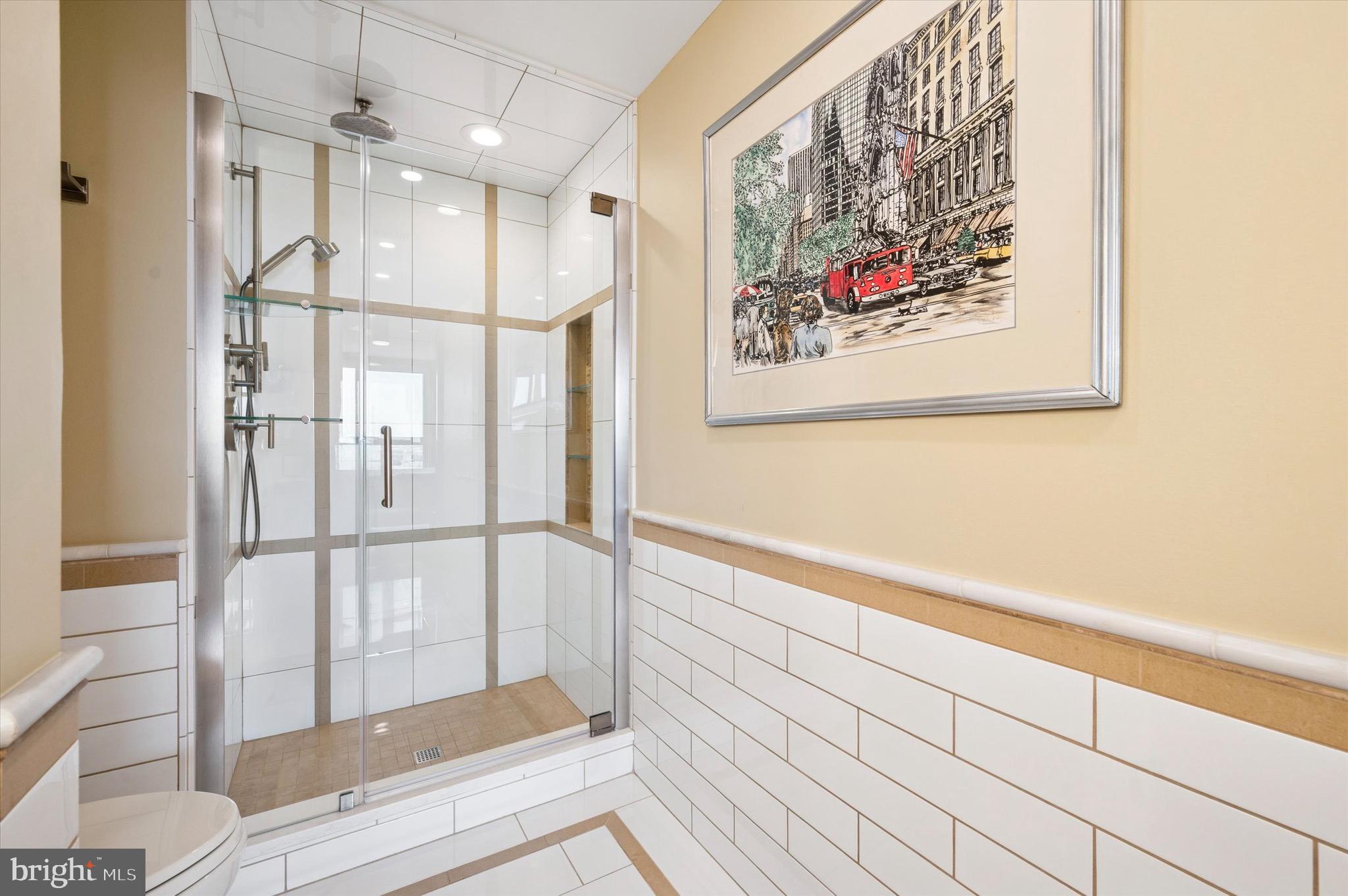 DOCKSIDE CONDOMINIUM - Residential