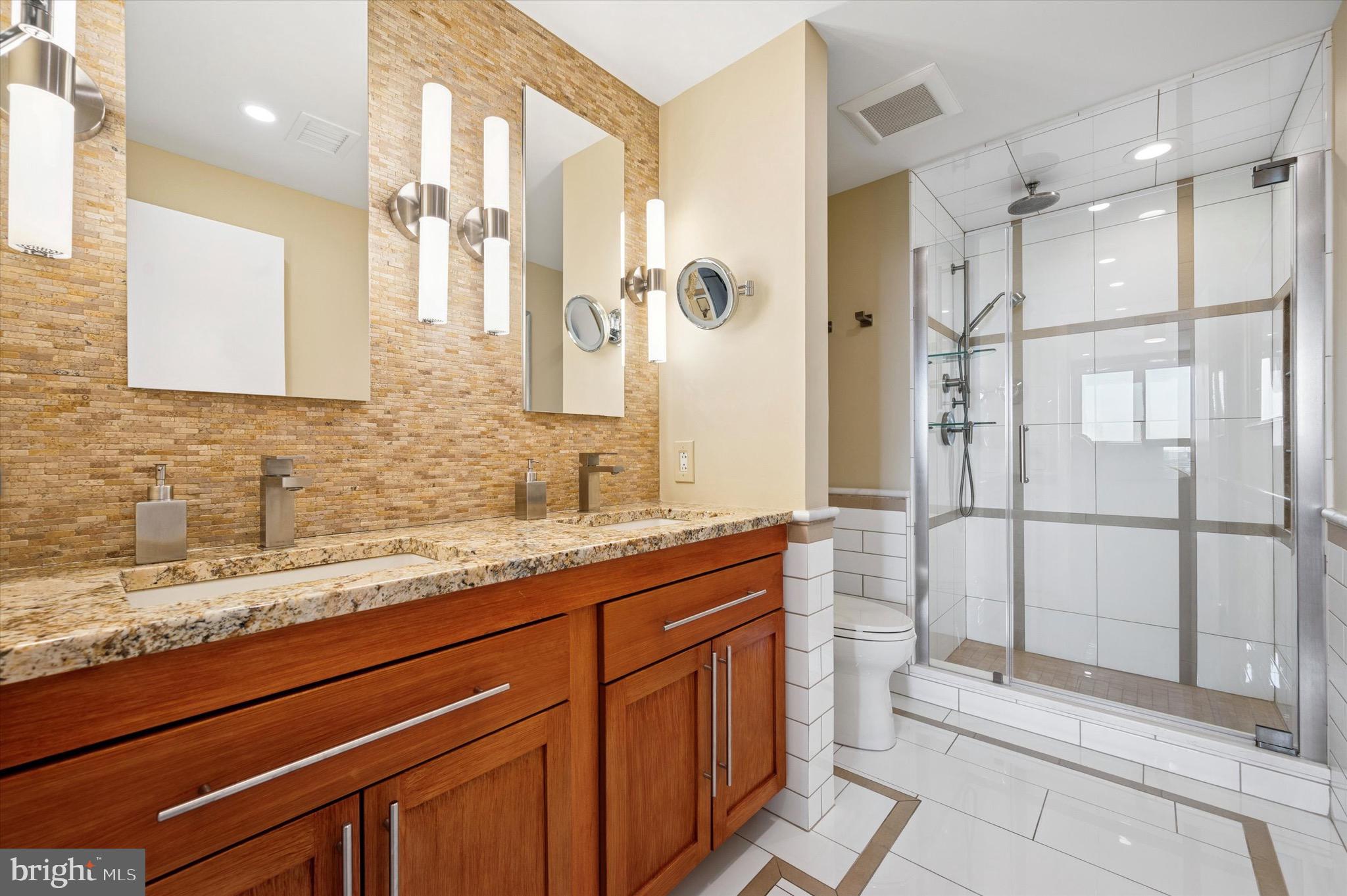 DOCKSIDE CONDOMINIUM - Residential