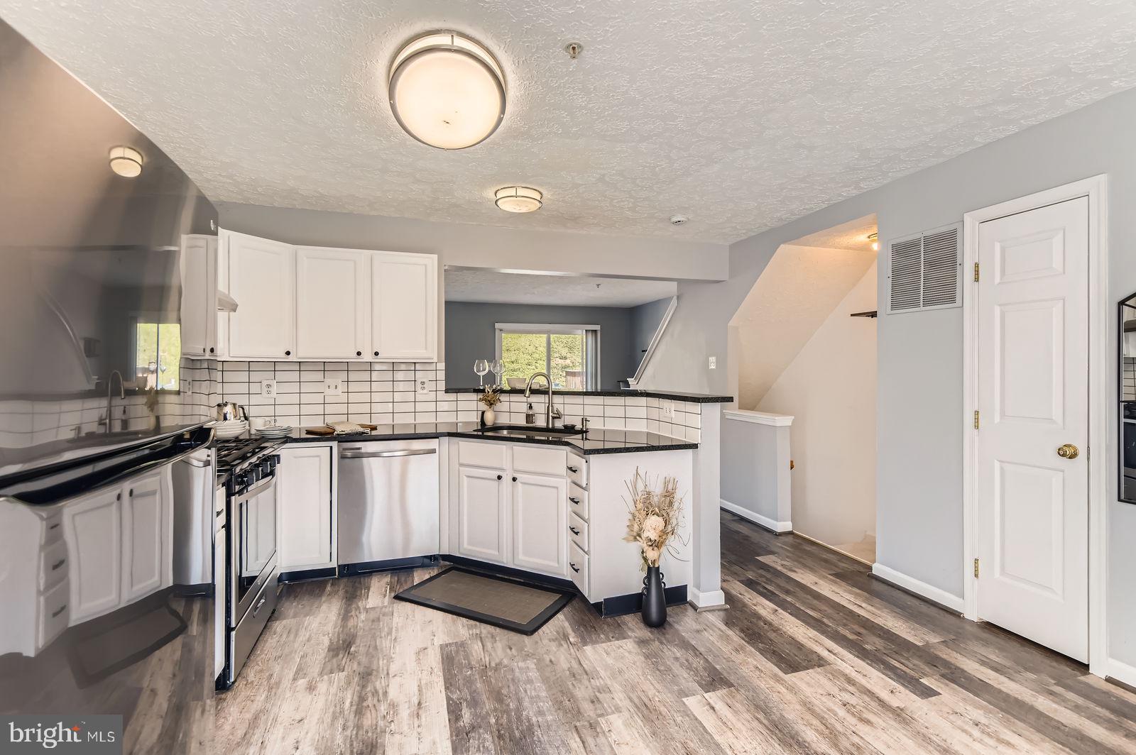 BRIGHT OAKS - Residential