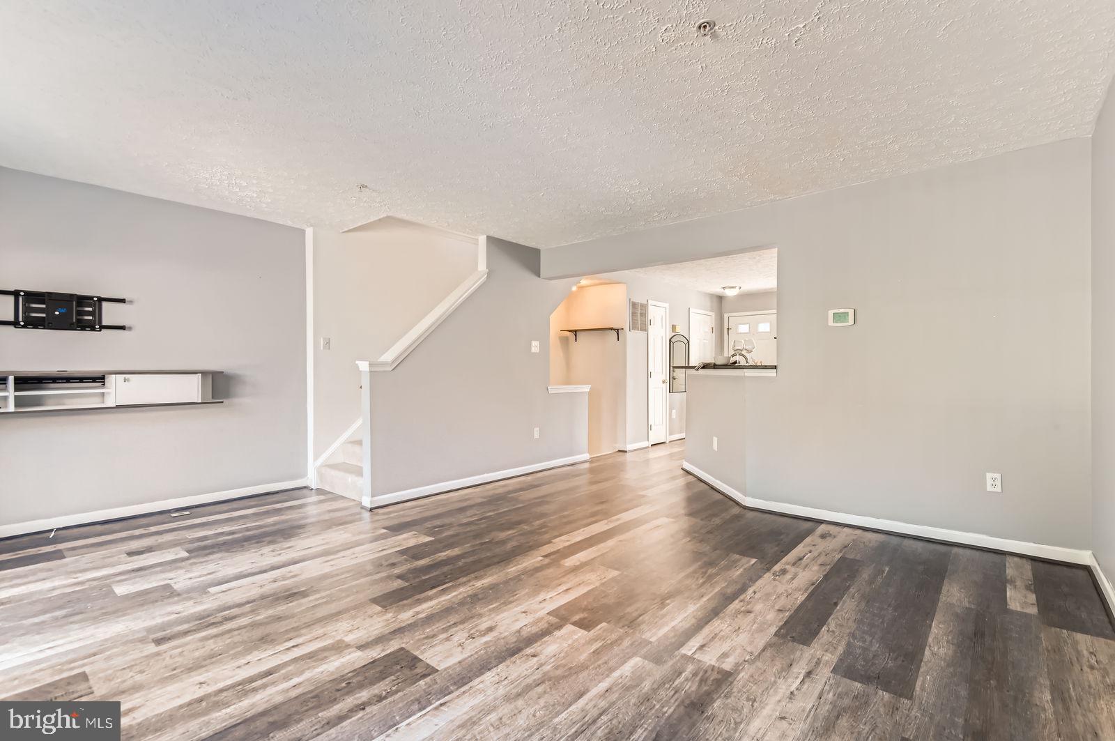 BRIGHT OAKS - Residential