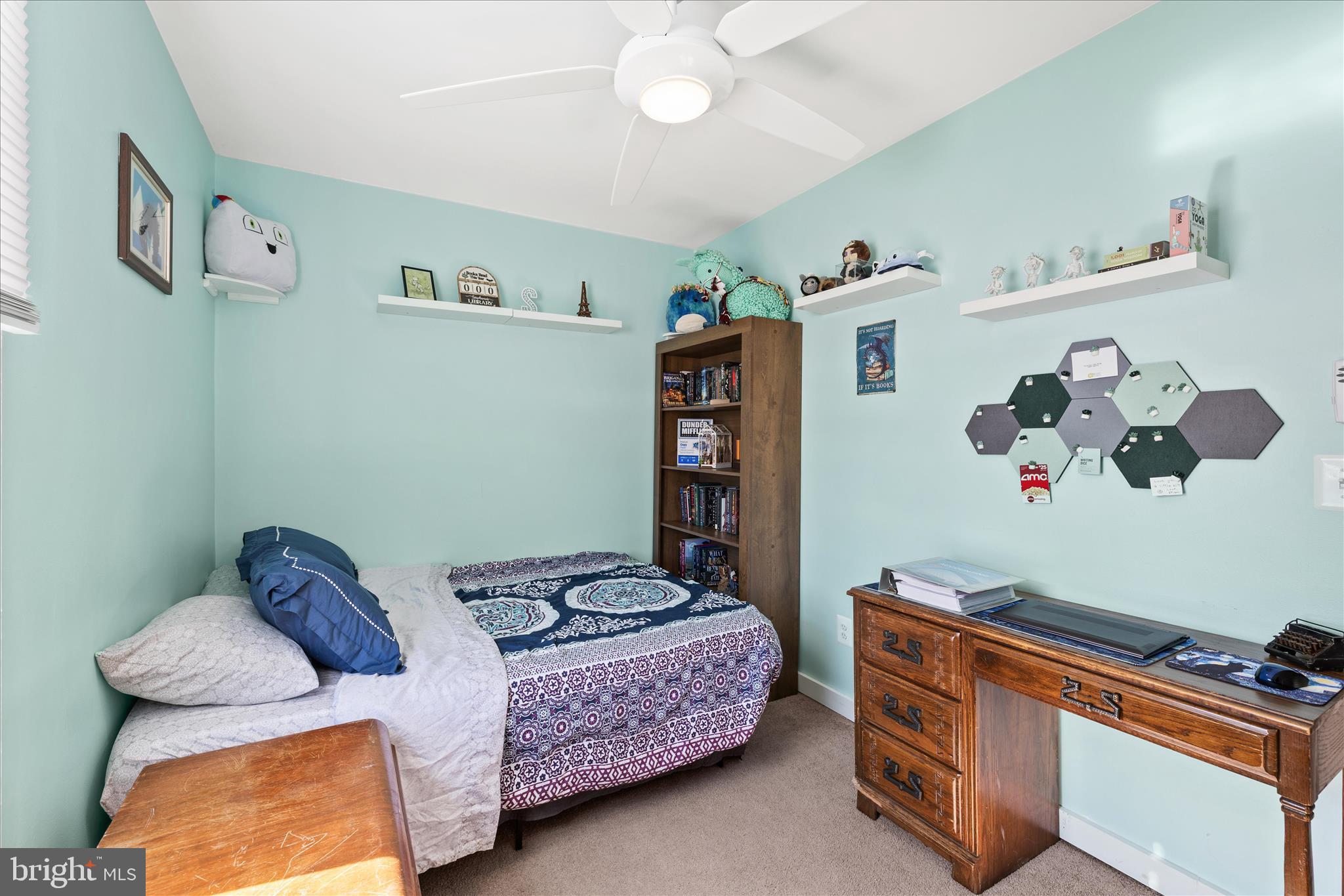 WOODSIDE MANOR - Residential