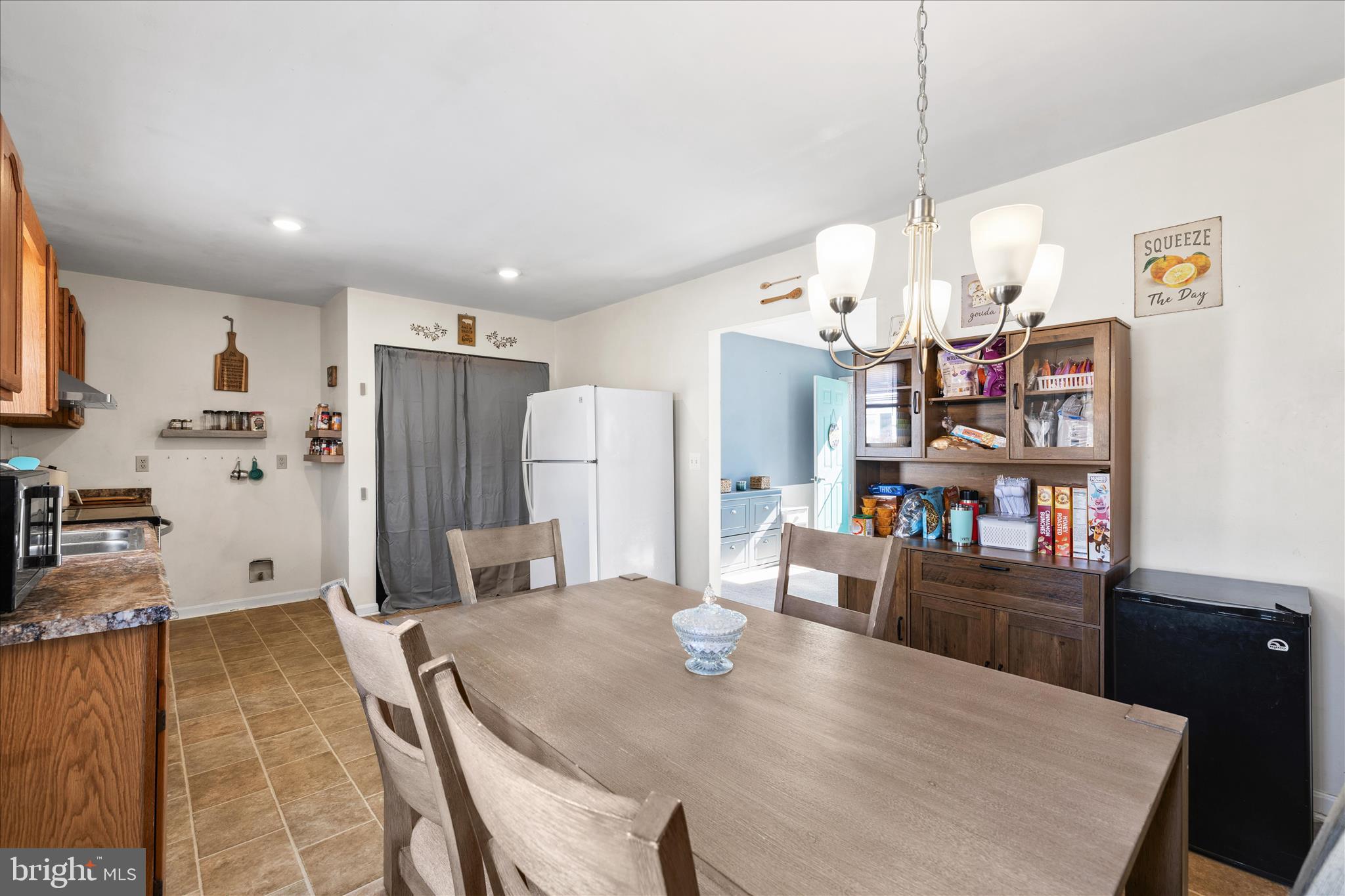 WOODSIDE MANOR - Residential