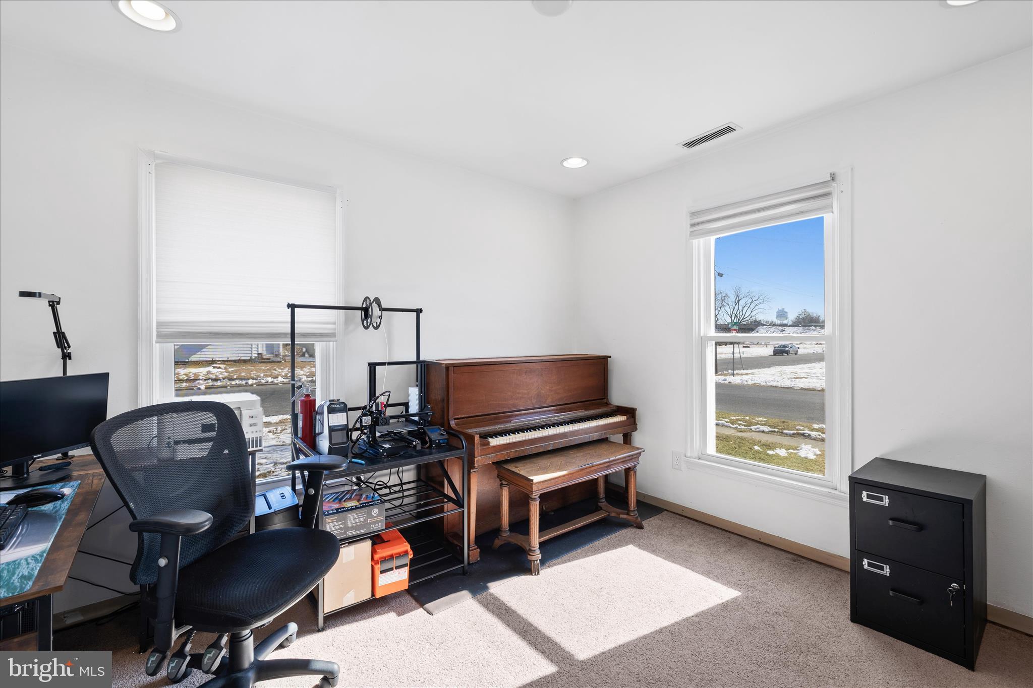 WOODSIDE MANOR - Residential