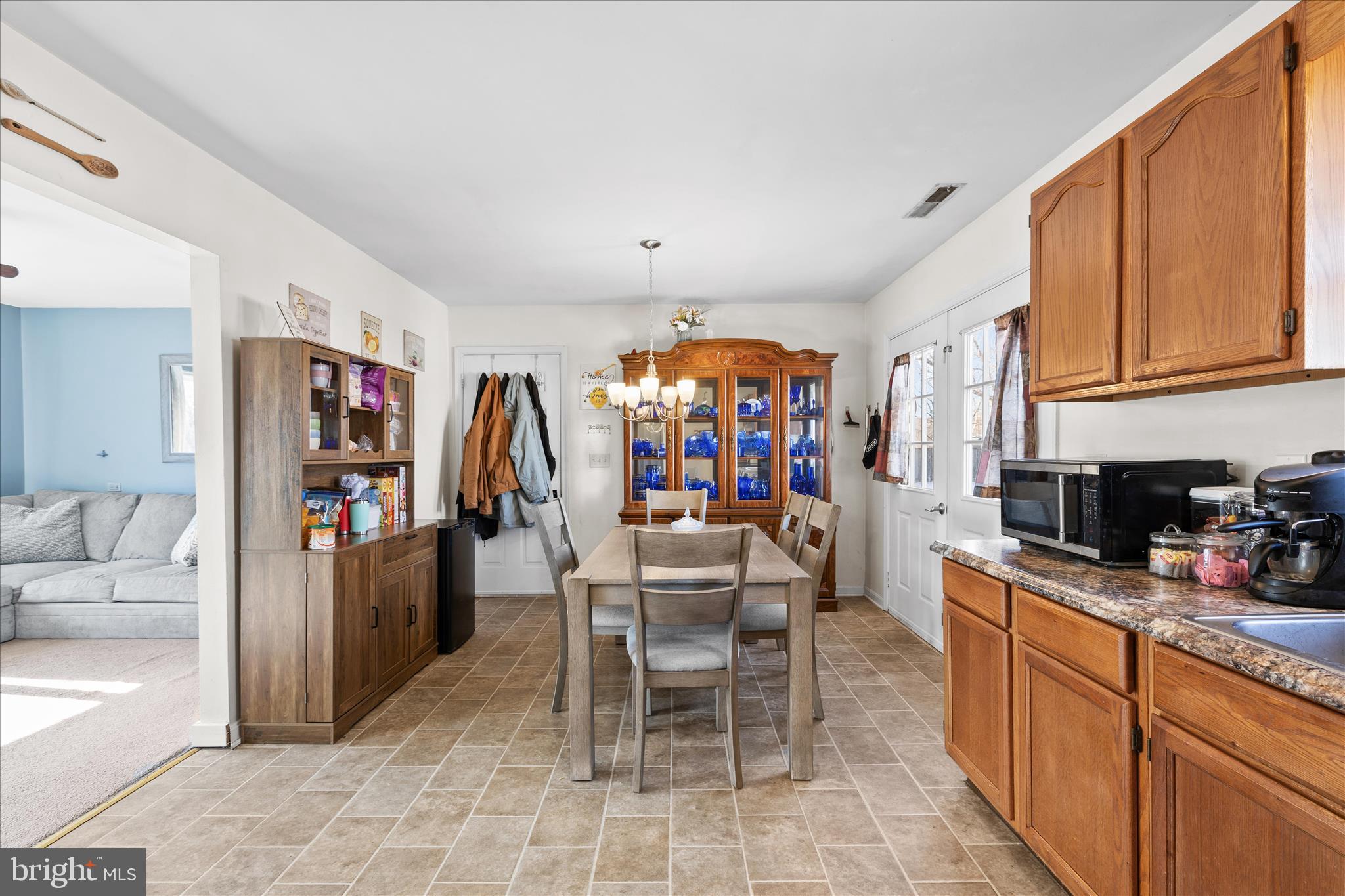 WOODSIDE MANOR - Residential