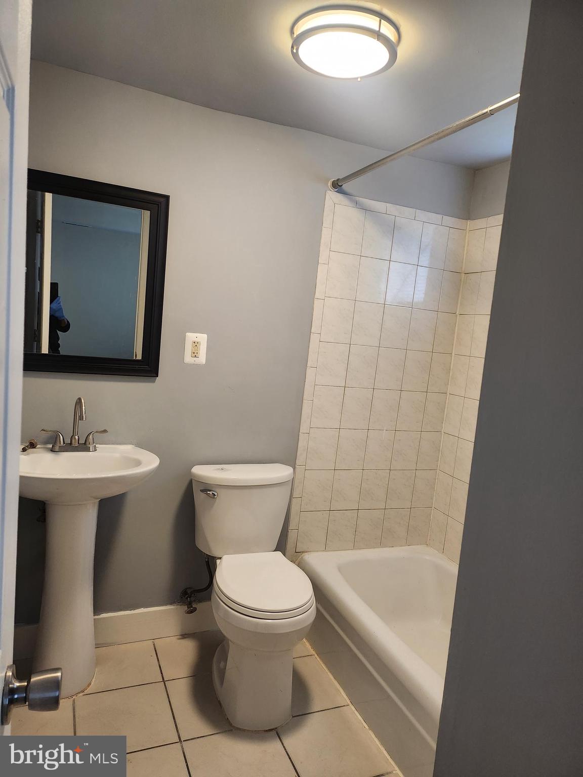 FRENCHMANS CREEK - Residential Lease