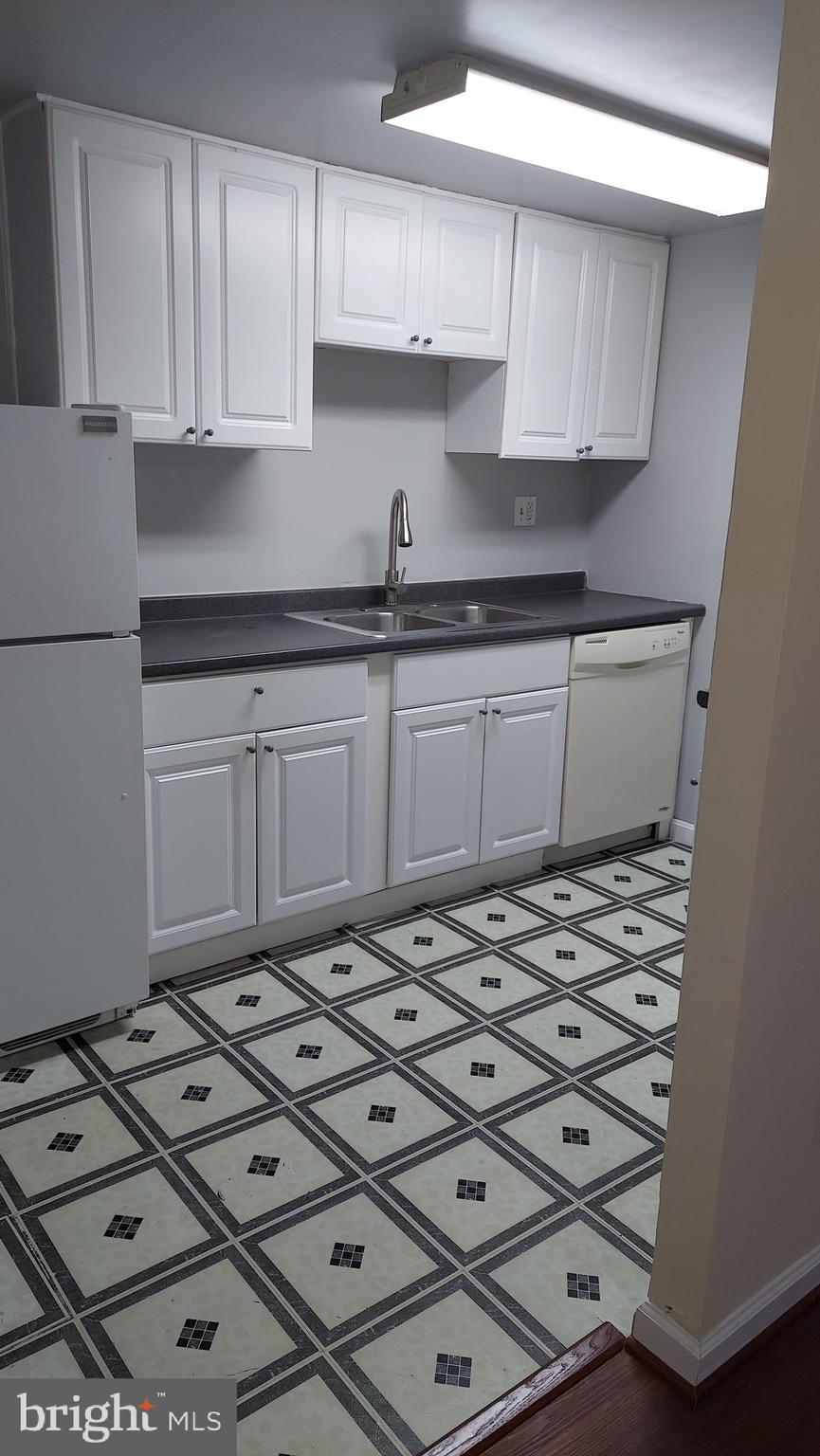 FRENCHMANS CREEK - Residential Lease