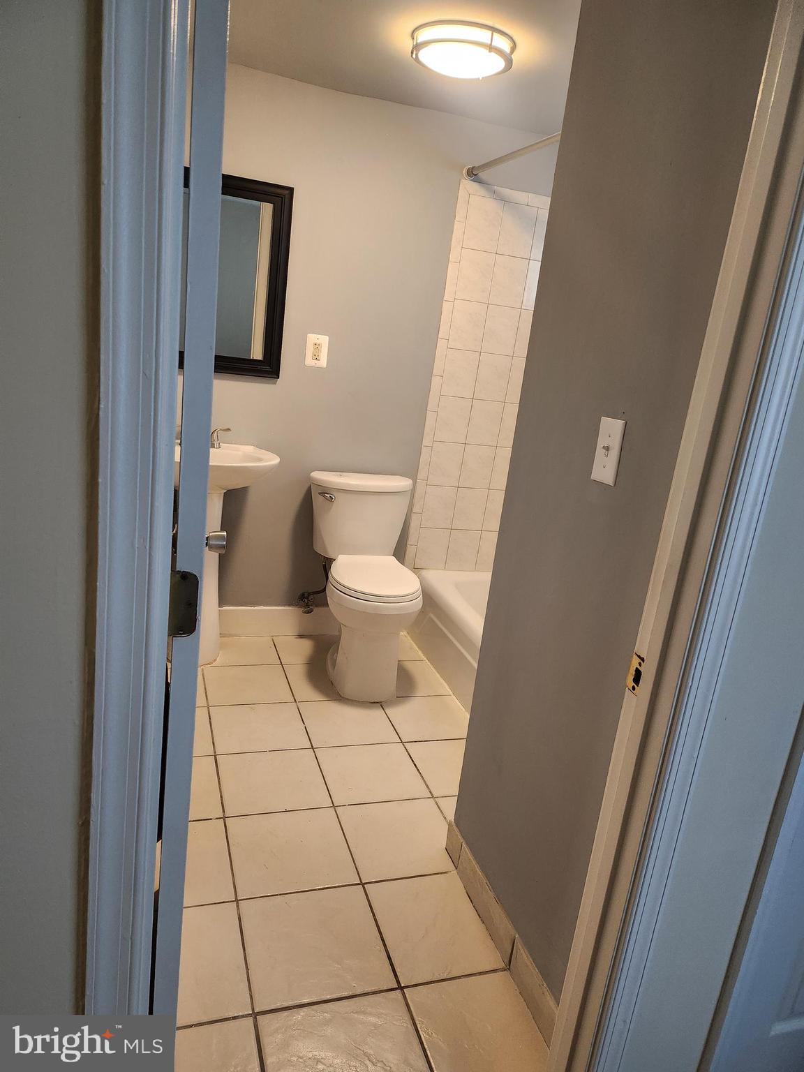 FRENCHMANS CREEK - Residential Lease