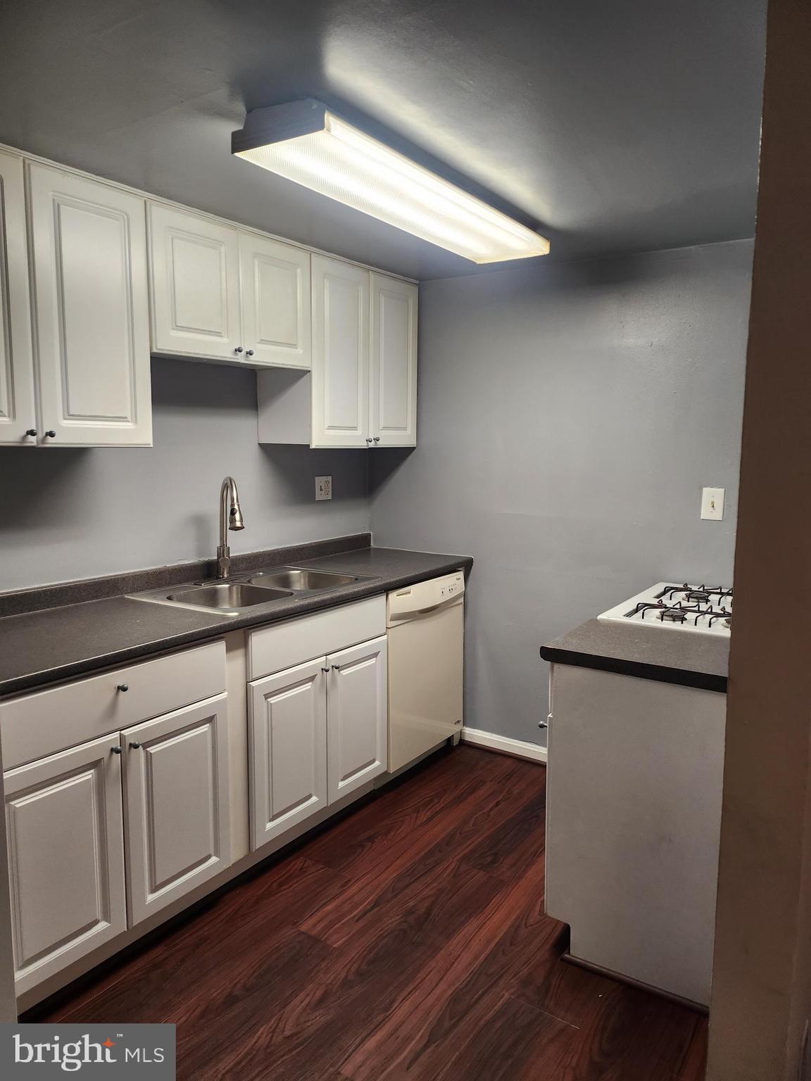 FRENCHMANS CREEK - Residential Lease