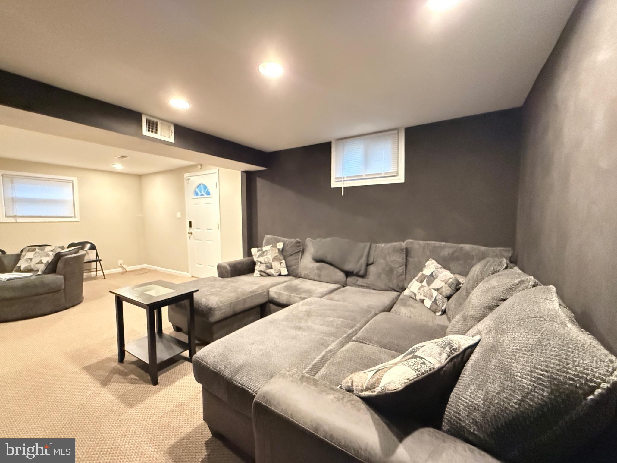 BELLE FONTE - Residential Lease