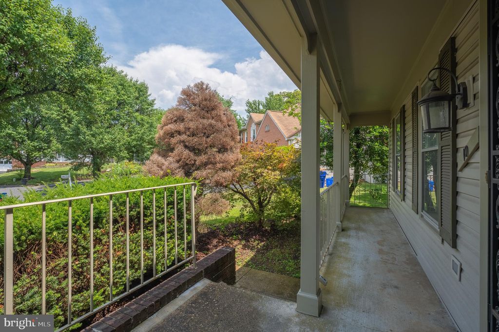Photo of 10 Pinto Court, ROCKVILLE, MD 20850 (MLS # MDMC2214966)