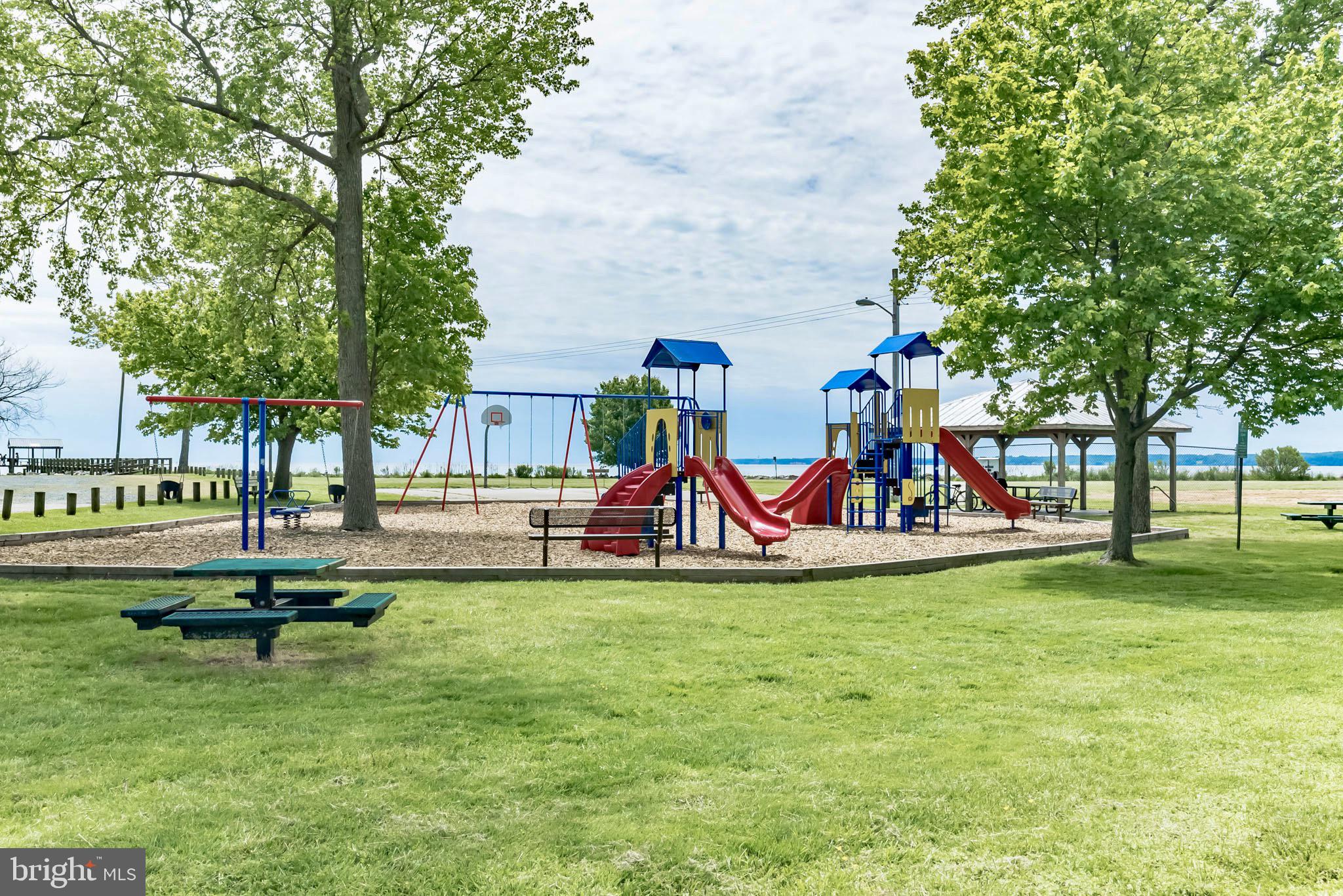 FRANKLIN MANOR - Residential