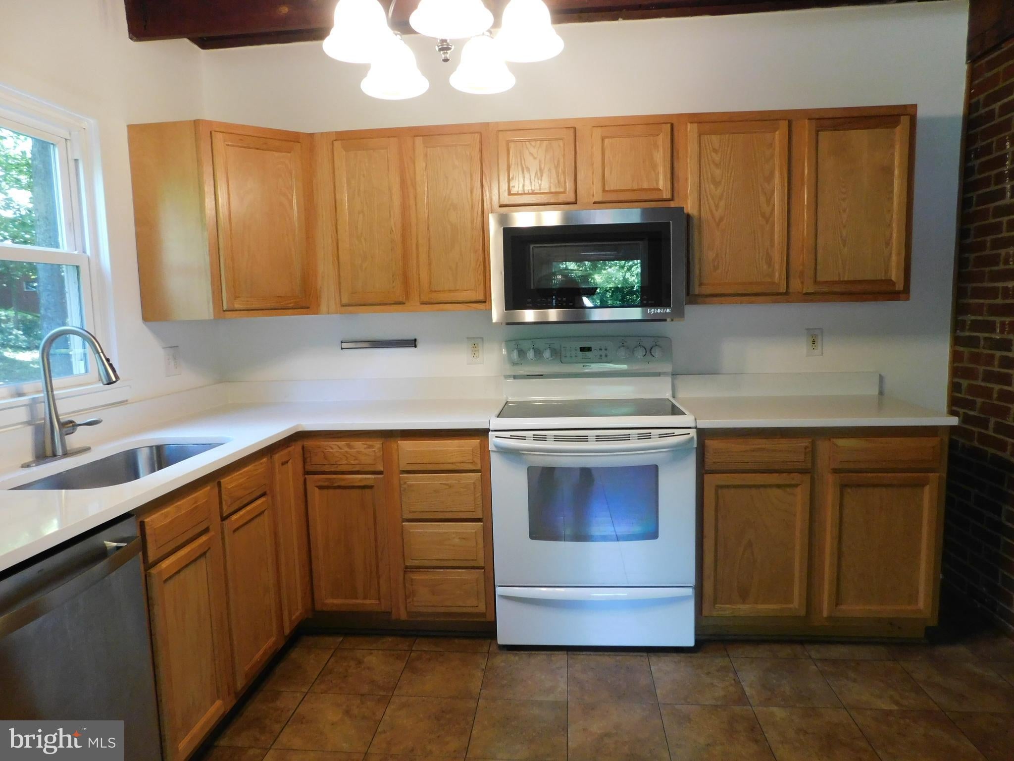 229 SUNSET LANE