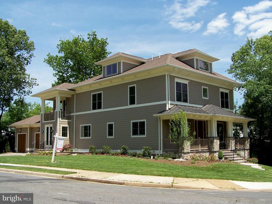 New 2015 6,000+sf home. 6BR, 5.5BA includes FR w/floor to ceiling stone gas fireplace and coffered ceiling, gourmet kitchen, breakfast room, butler's pantry, office w/separate entrance, balcony in MBR w/MBR tray ceiling and walk-in closet, MBA w/Jacuzzi tub, 2nd UL loft w/BR and BA, BR and BA in LL, and 2 car attached garage. Very open, expansive home. Minutes to EFC Metro.