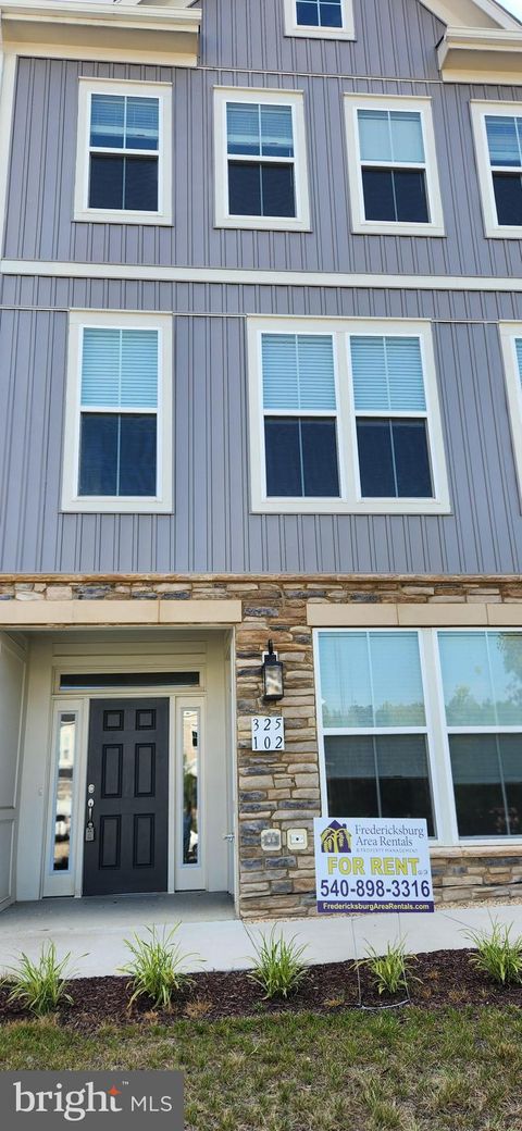 Townhouse For Rent - 325 Crab Apple Drive #101<br/> STAFFORD, VA 22554