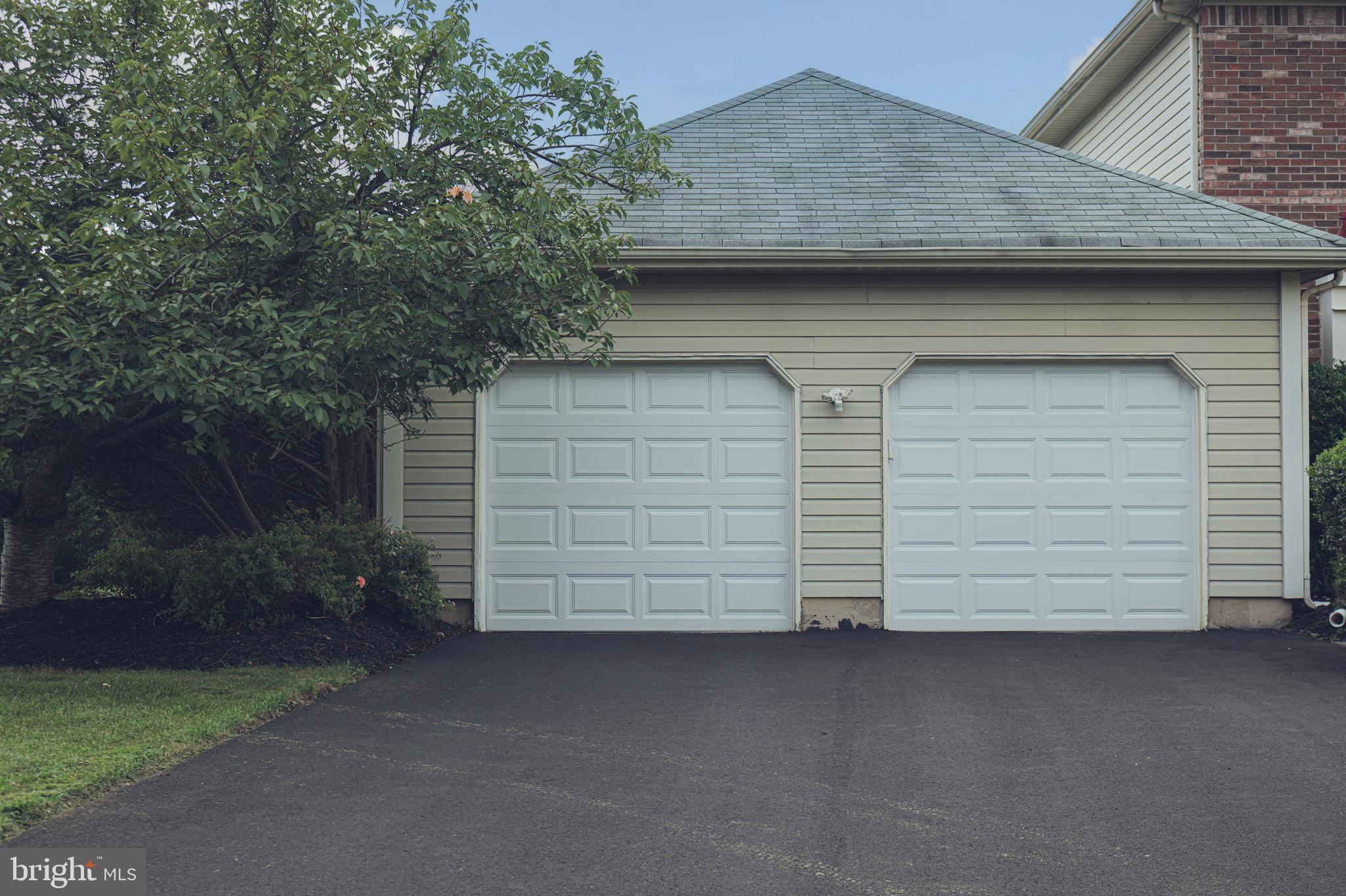 11 GLENGARRY WAY