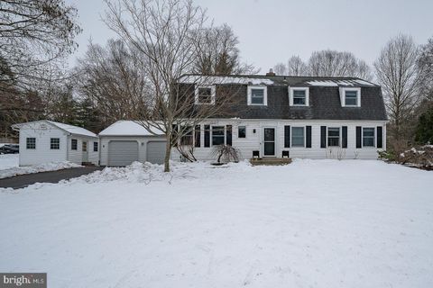 1324 KAREN LANE WAYNE PA 19087