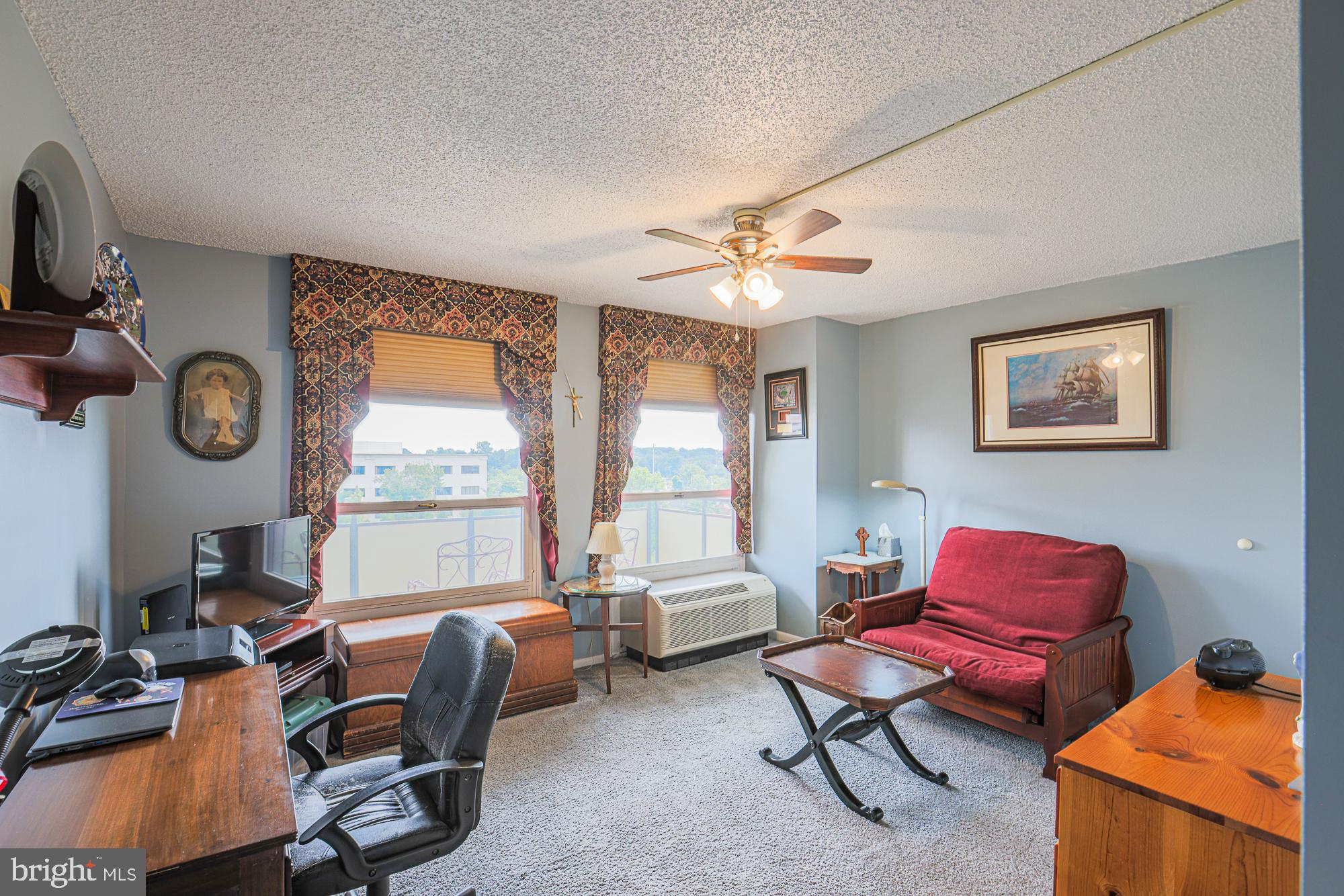 RIDGELY TOWSON CENTER - Residential