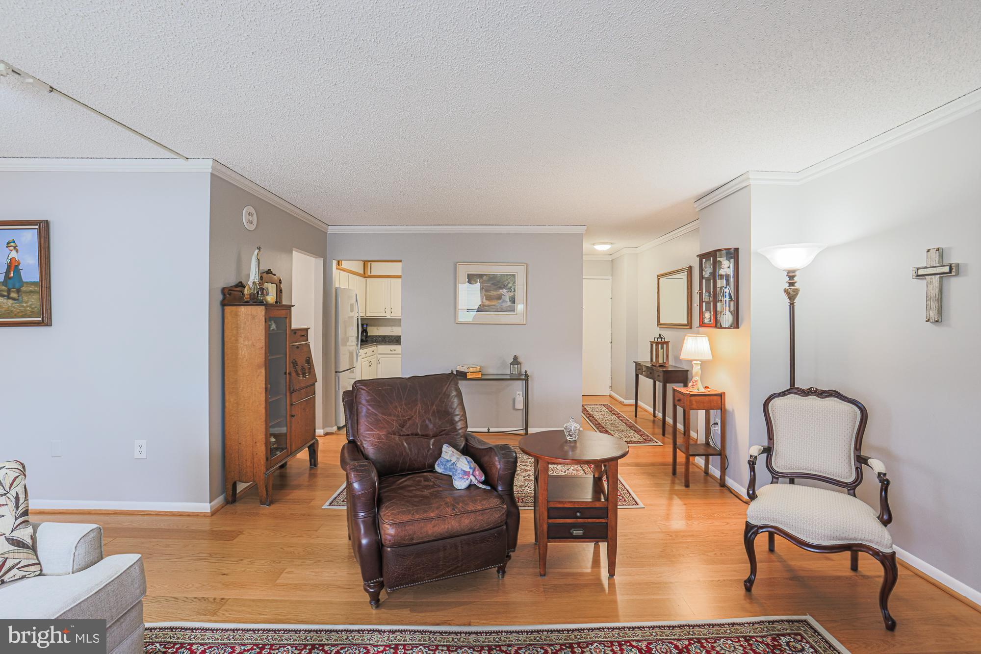 RIDGELY TOWSON CENTER - Residential