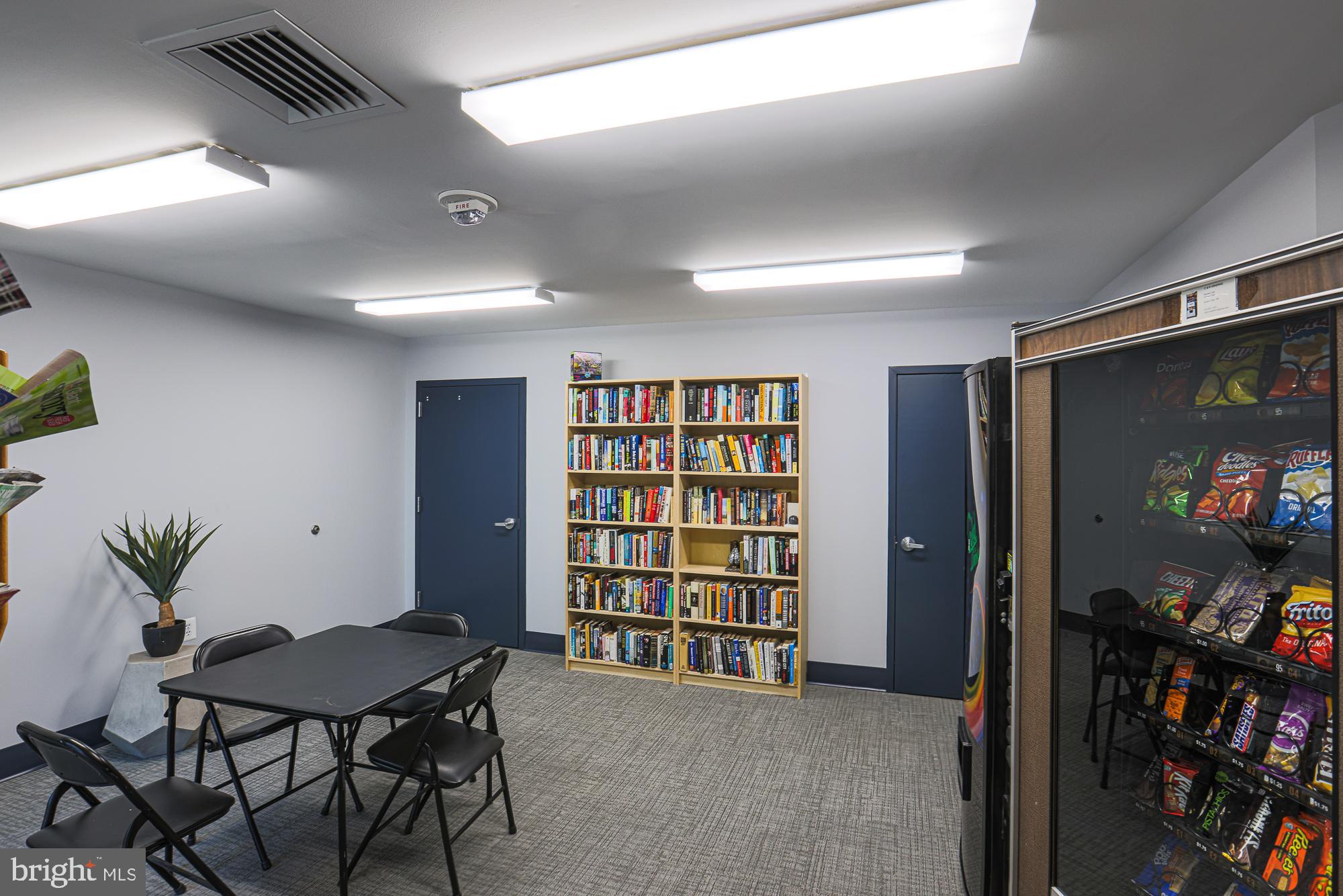 RIDGELY TOWSON CENTER - Residential