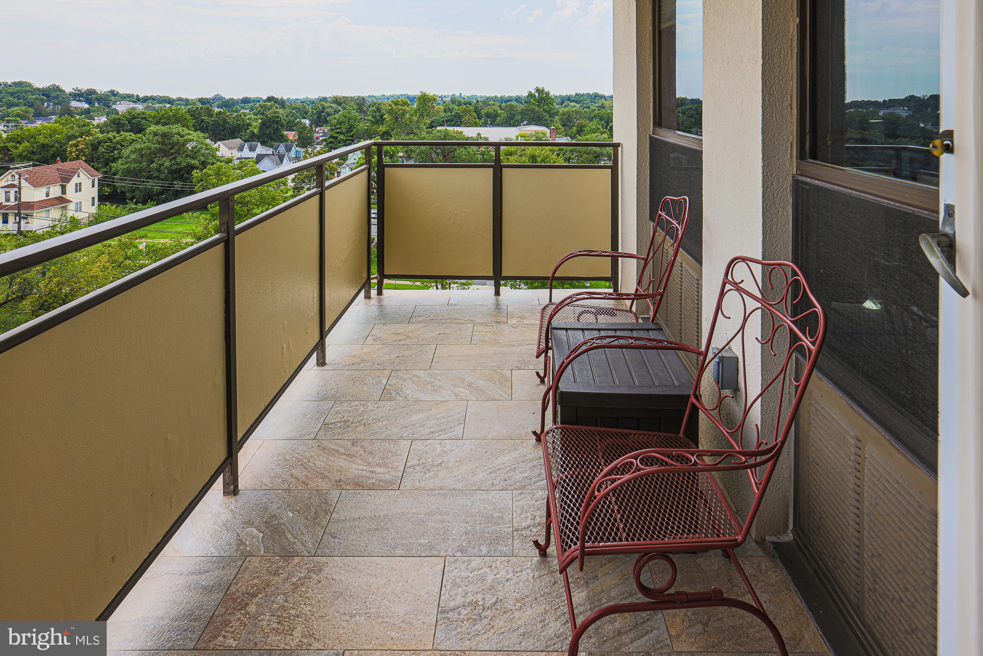 RIDGELY TOWSON CENTER - Residential