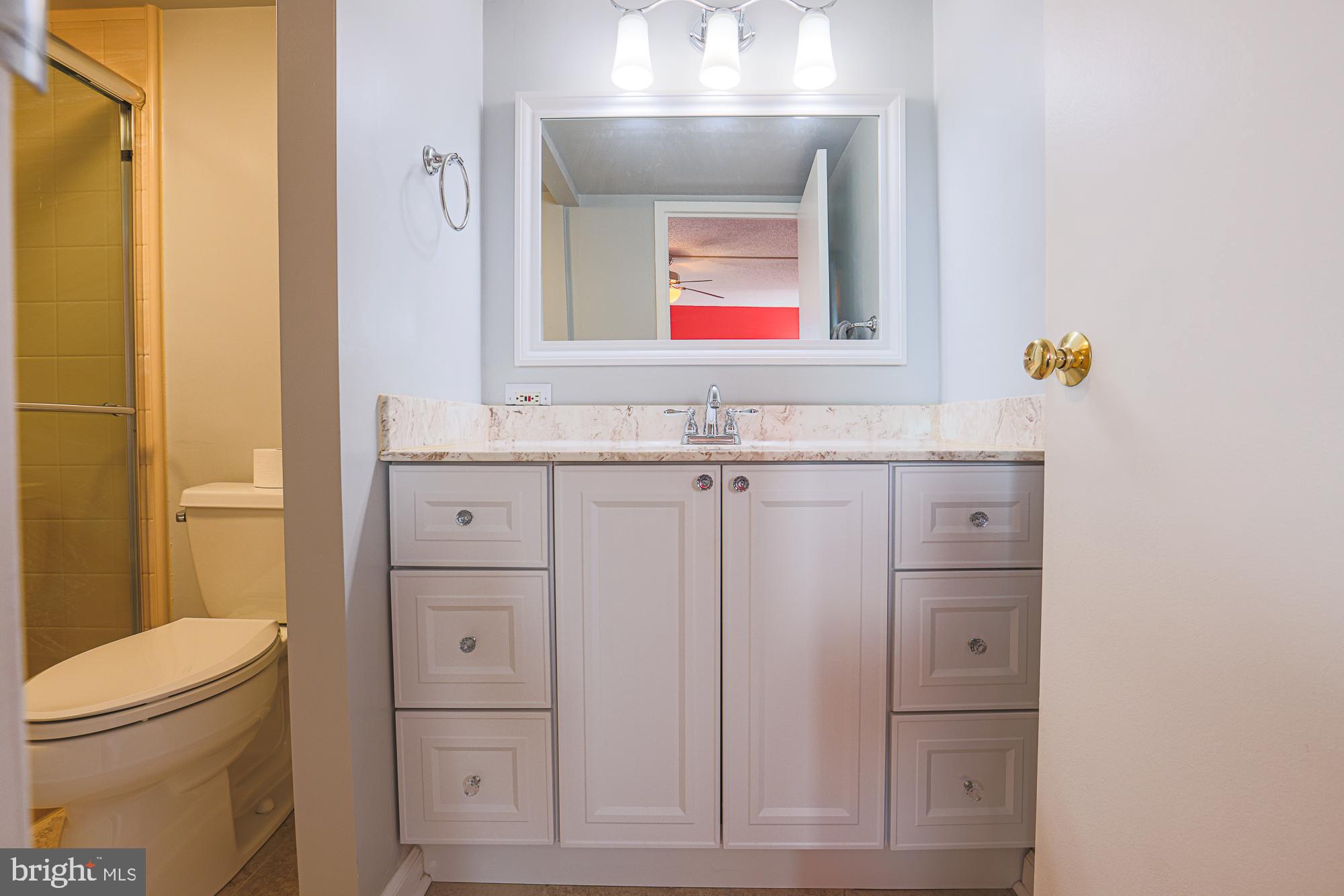 RIDGELY TOWSON CENTER - Residential