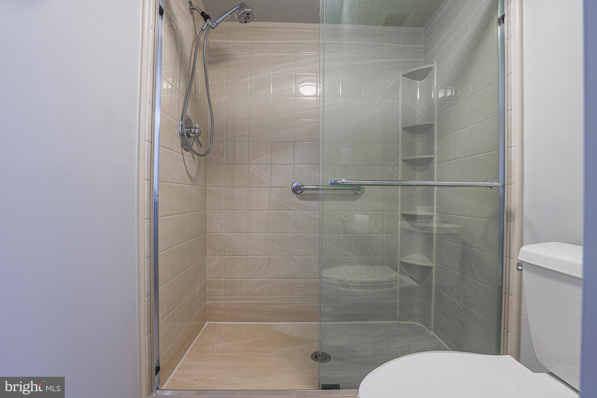 RIDGELY TOWSON CENTER - Residential