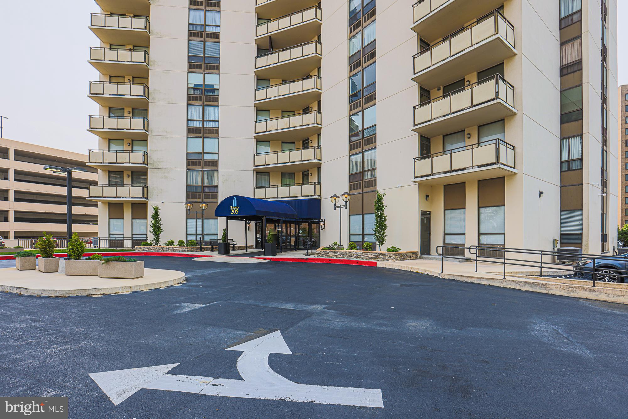 RIDGELY TOWSON CENTER - Residential