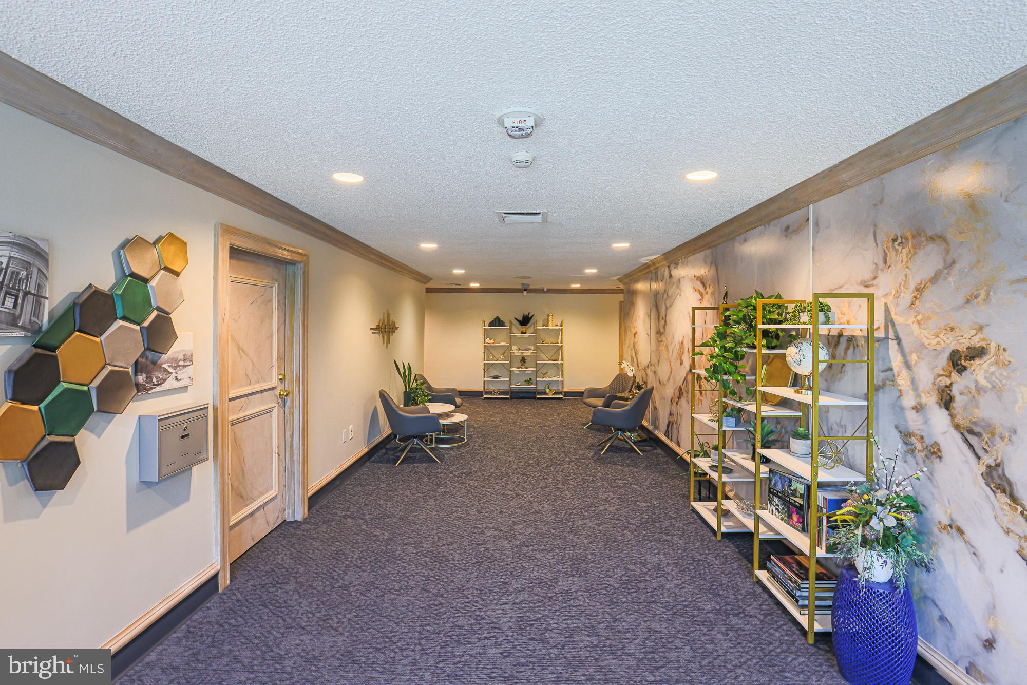 RIDGELY TOWSON CENTER - Residential