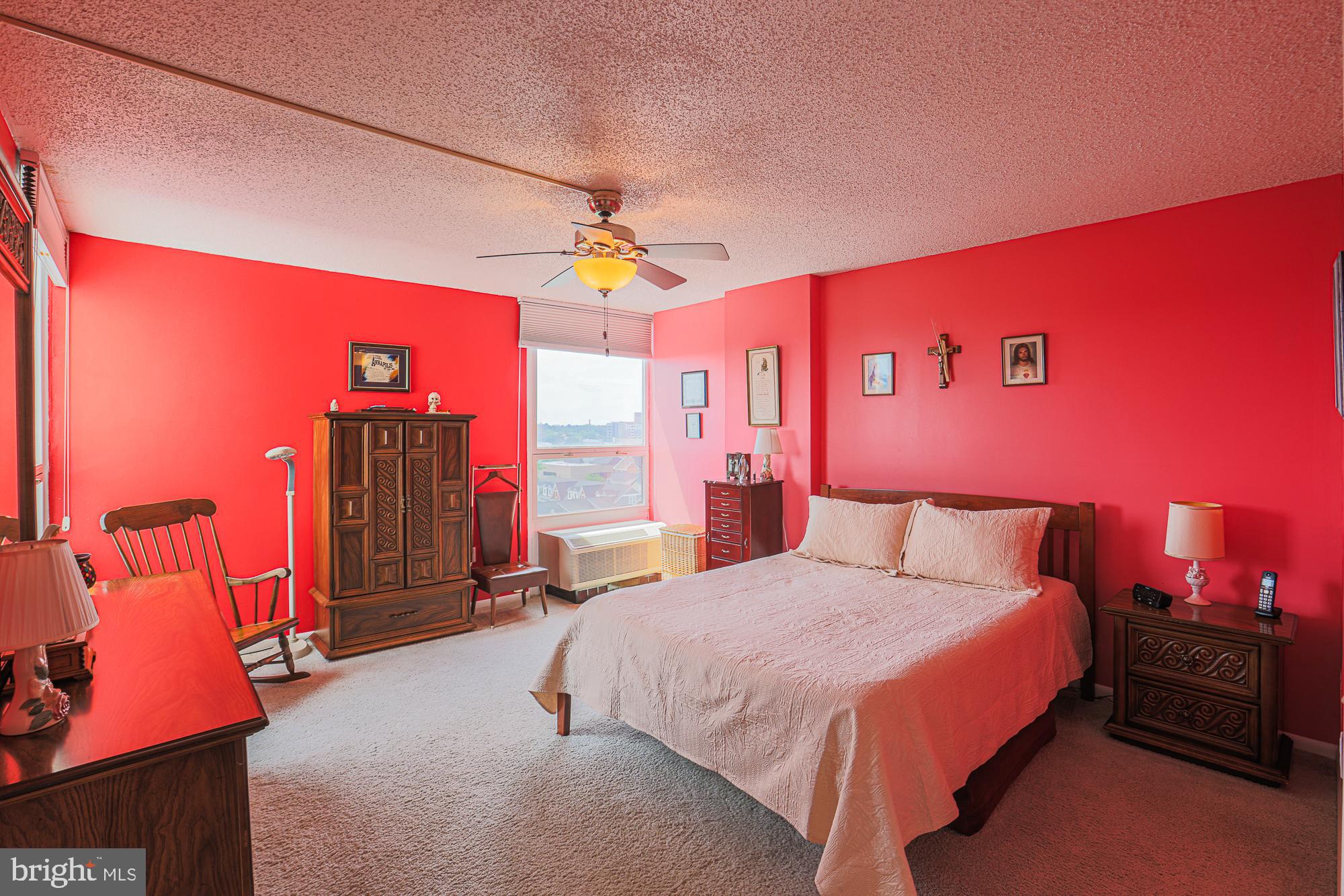 RIDGELY TOWSON CENTER - Residential