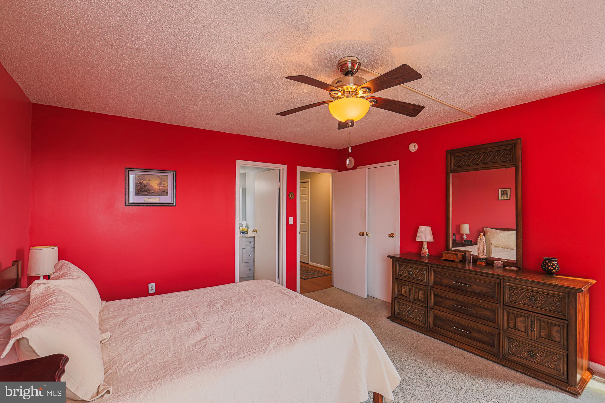 RIDGELY TOWSON CENTER - Residential