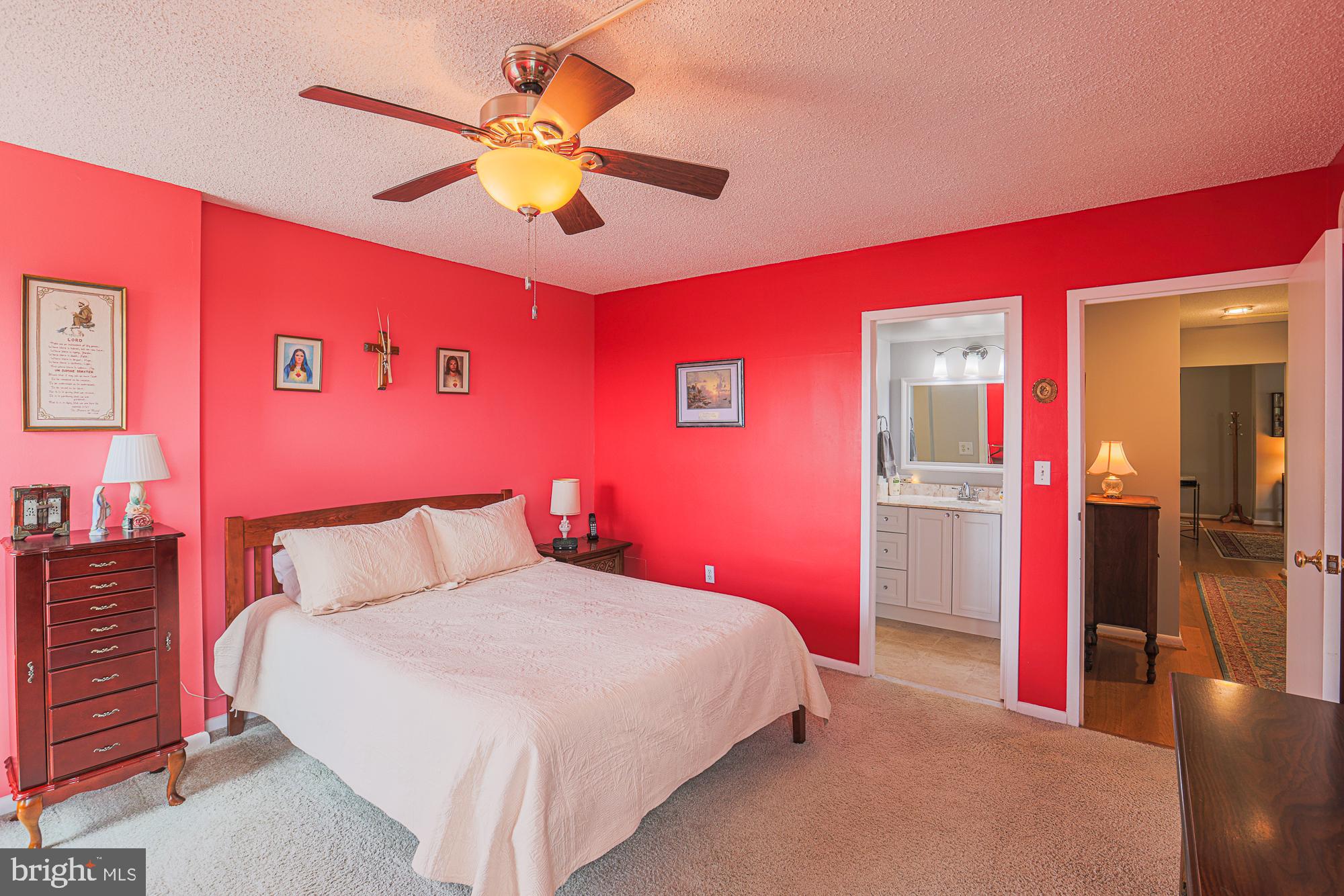 RIDGELY TOWSON CENTER - Residential