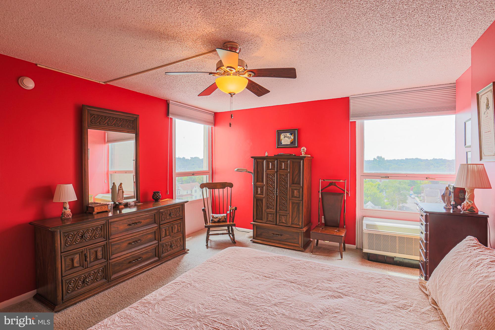 RIDGELY TOWSON CENTER - Residential