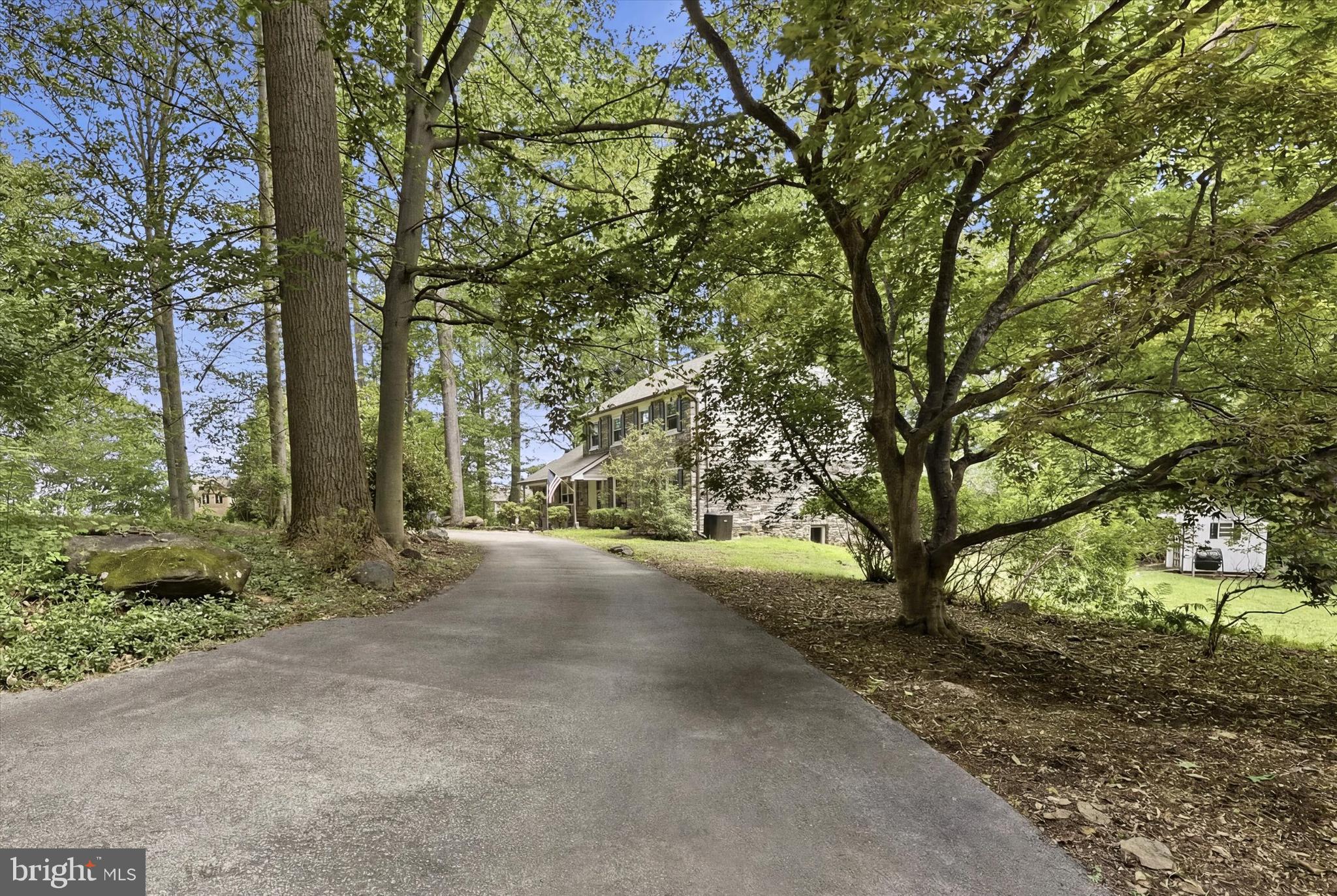 401 WALNUT HILL ROAD