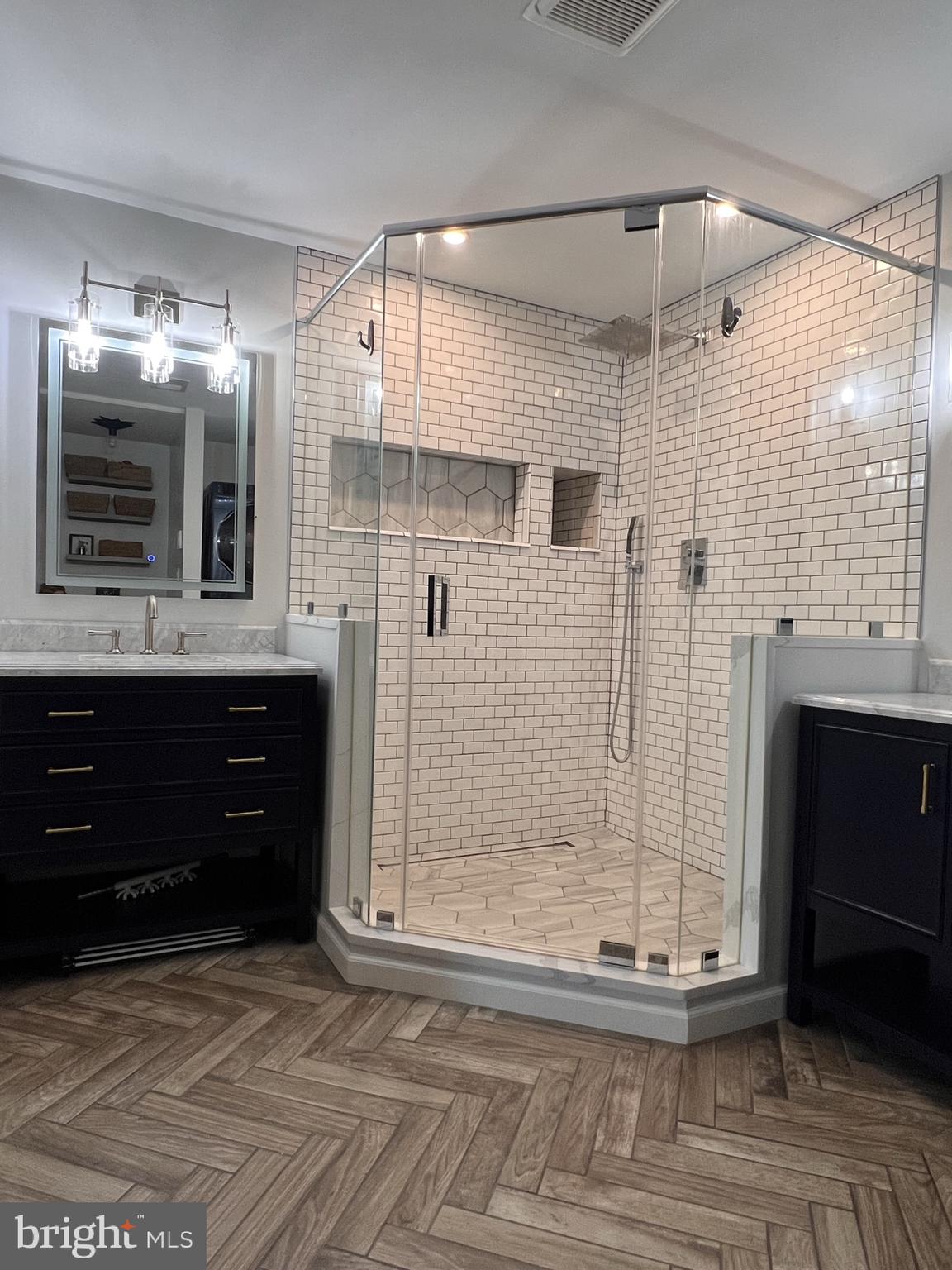 CASCADES - Residential Lease