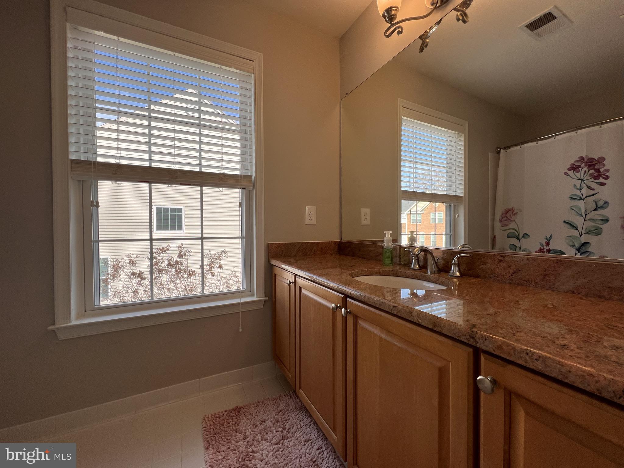 CASCADES - Residential Lease