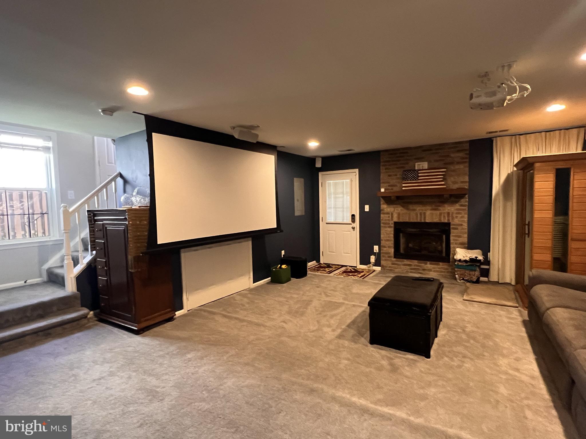 CASCADES - Residential Lease