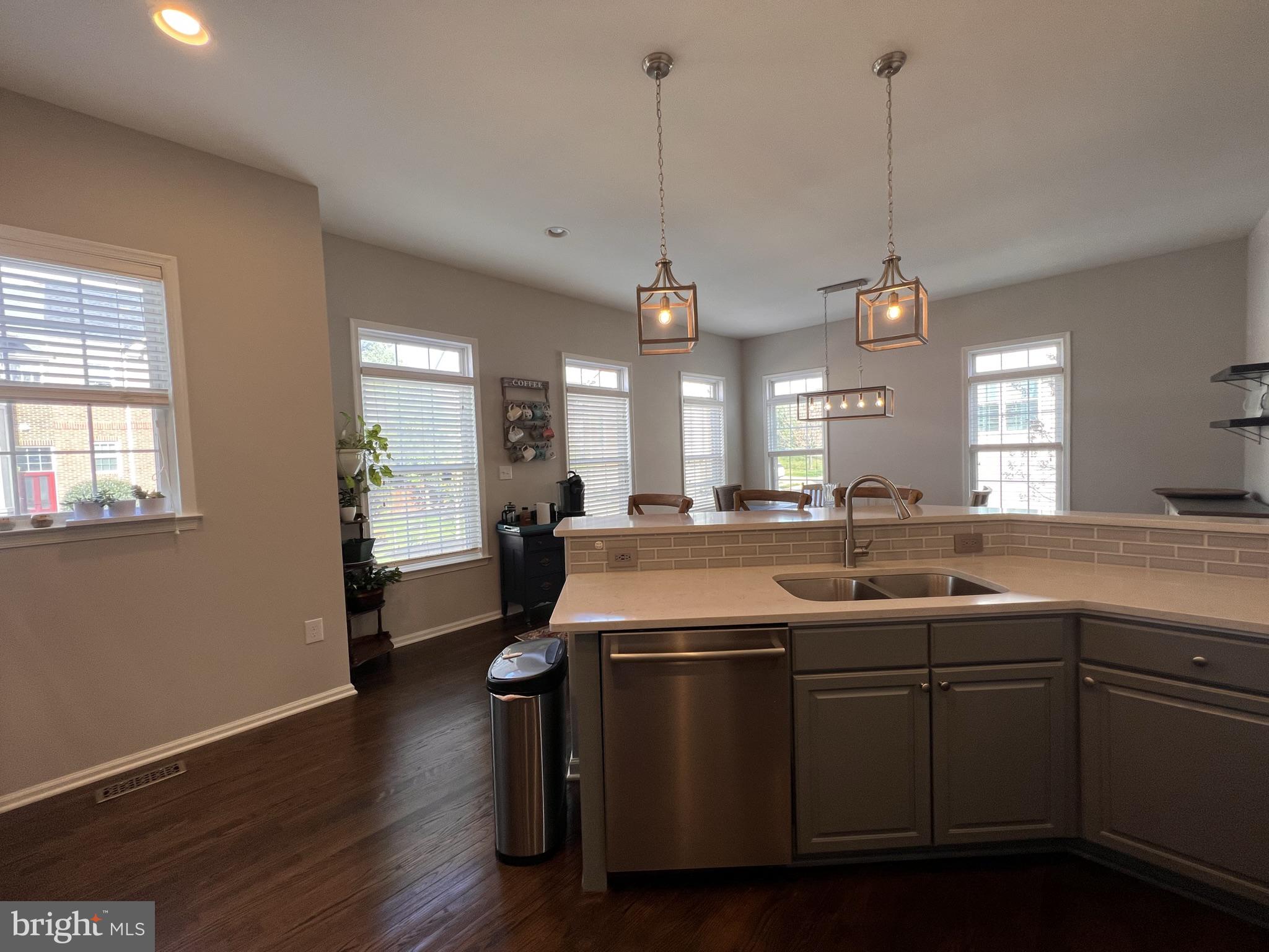 CASCADES - Residential Lease