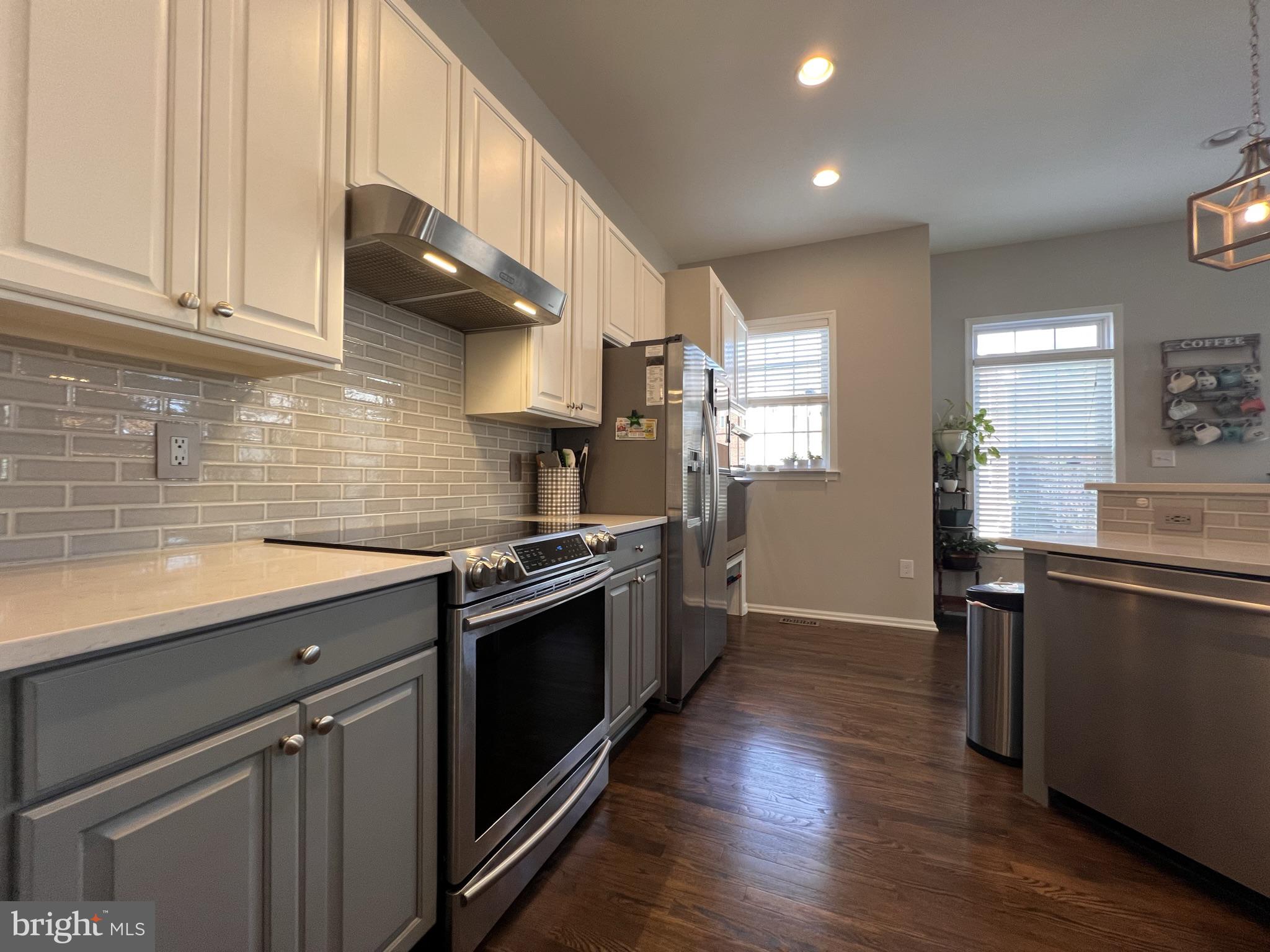 CASCADES - Residential Lease