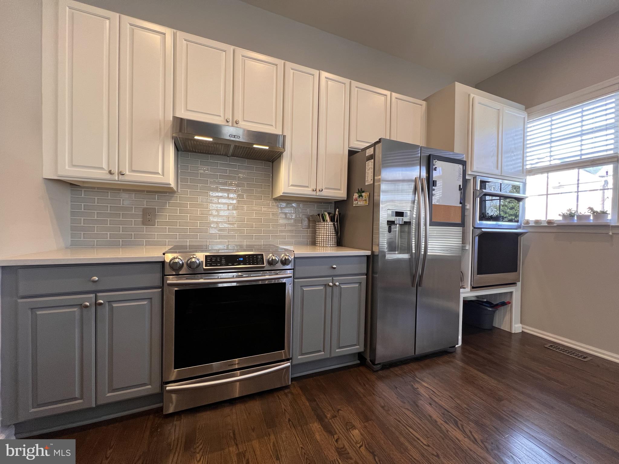 CASCADES - Residential Lease