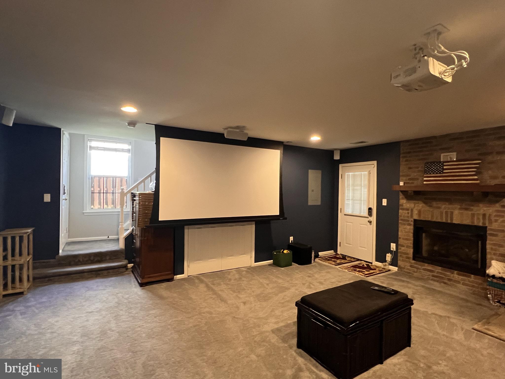 CASCADES - Residential Lease