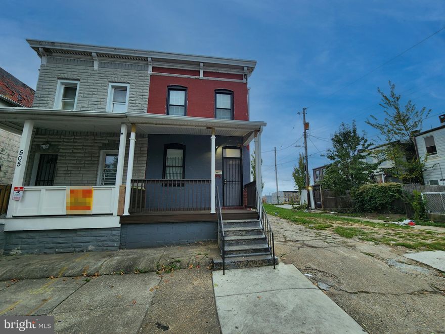 ONLINE AUCTION: Bidding begins 11/10/2025 @ 10:00 AM. Bidding ends 11/12/2025 @ 11:25 AM. List Price is Suggested Opening Bid. Deposit: $7,500.
 
This two-story townhouse is located in the Better Waverly neighborhood of Baltimore City. Residents can enjoy the nearby attractions such as Safeway Shopping Center, Midtown Marketplace, Johns Hopkins University, Clifton Park, and Clifton Park Golf Course. The property is vacant. Vehicle access is easy through North Broadway and Fayette Street, providing direct connections to I-83 and other primary city routes.