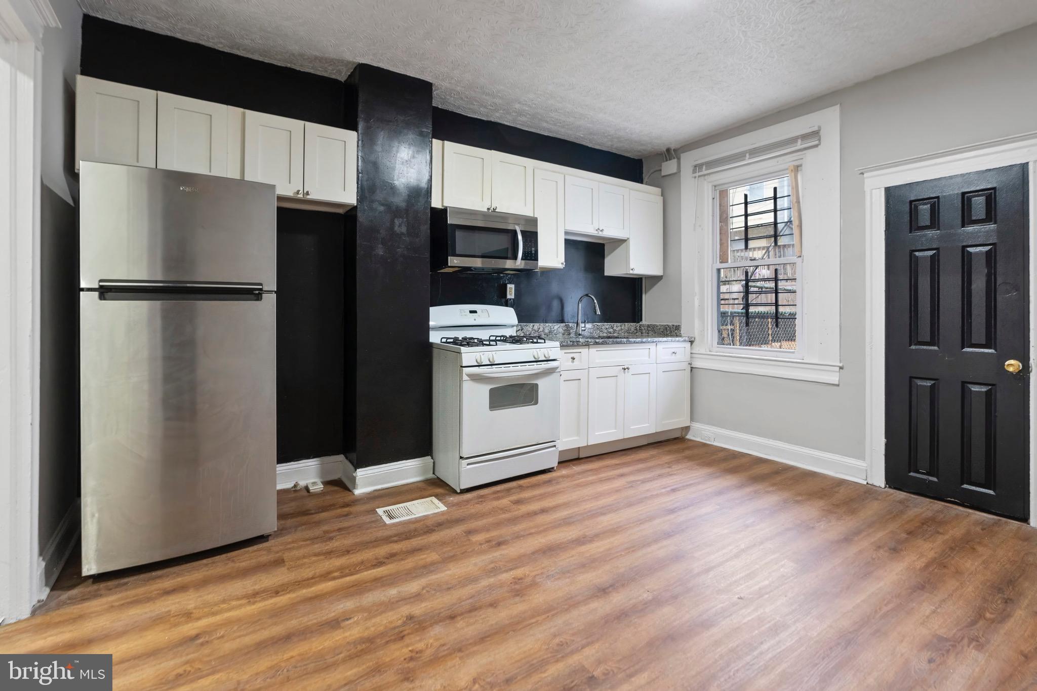 MCELDERRY PARK - Residential Lease