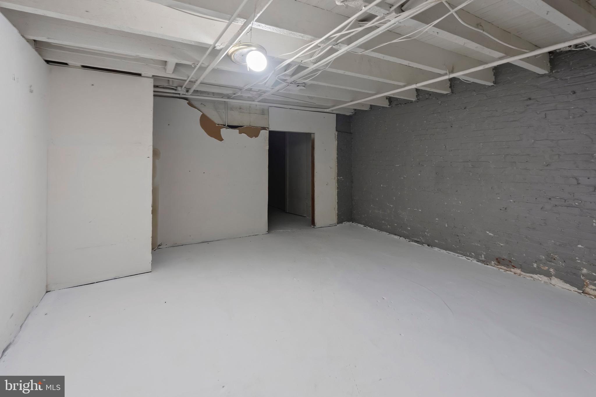 MCELDERRY PARK - Residential Lease