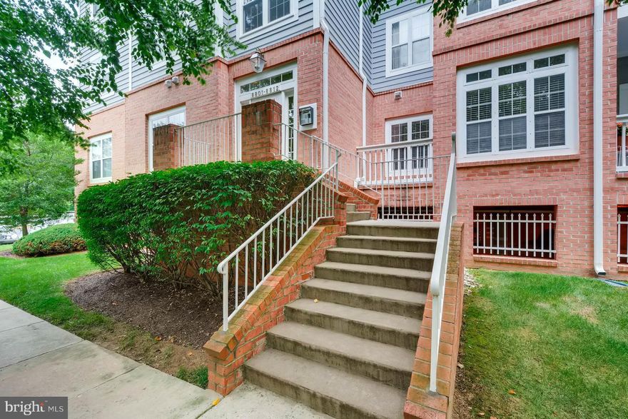 The quintessential home for buyers tired of renting! Spic and span 2 bedroom is delightfully charming.Bright and airy space with large windows enhances the openness of the floor plan.Relax on your balcony. Don't worry, parking is a piece of cake, one deeded space in garage! Elevator included! Enjoy the trails,convenient shopping! Beautifully maintained community!