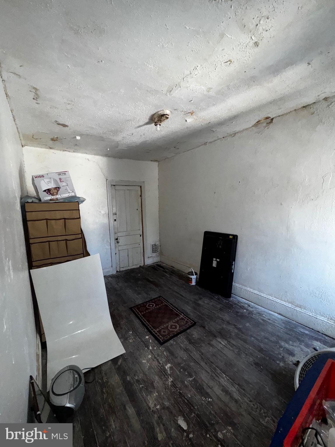 PHILADELPHIA (WEST) - Residential